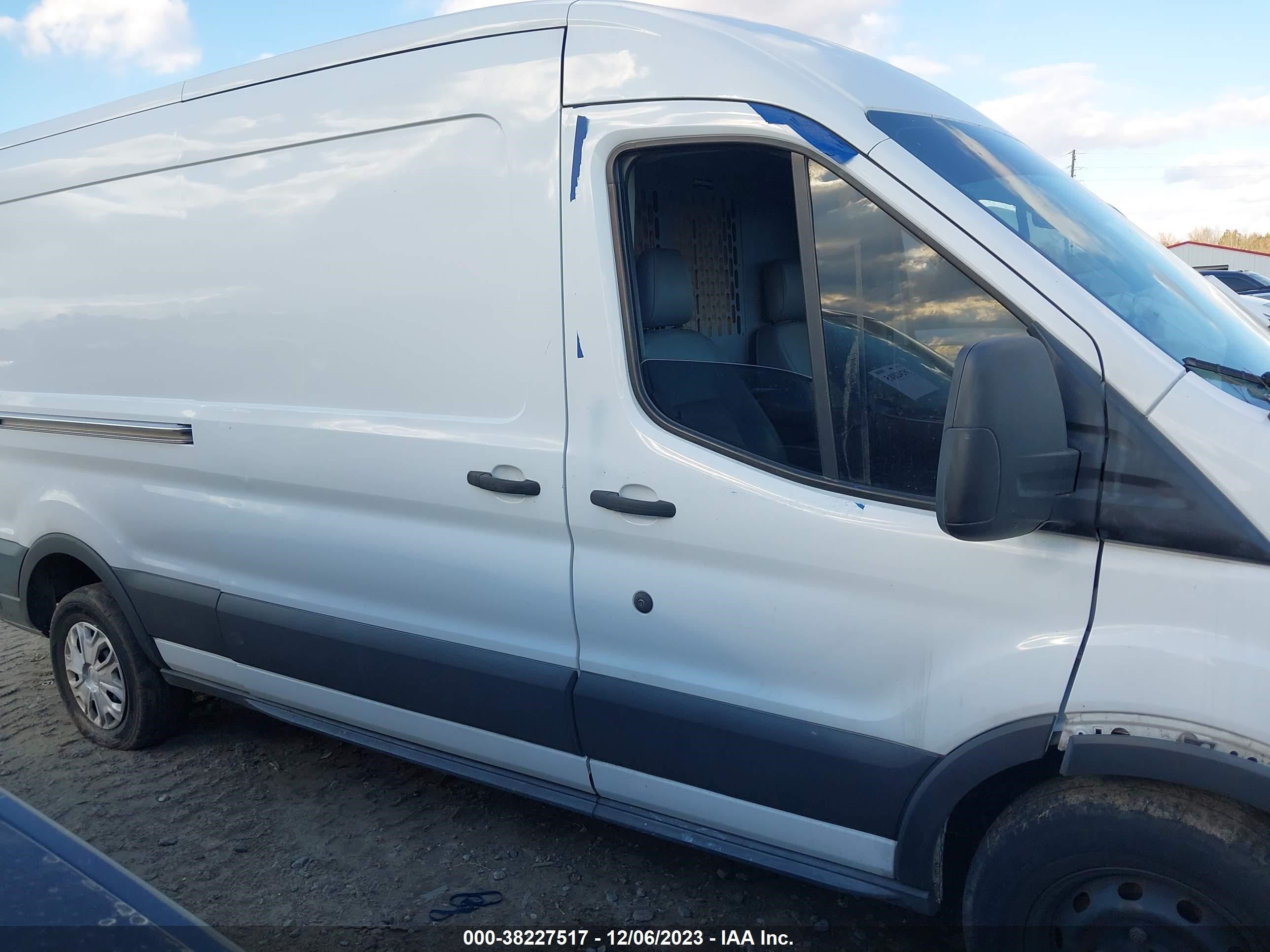 Photo 12 VIN: 1FTYR2CM7JKA00571 - FORD TRANSIT 