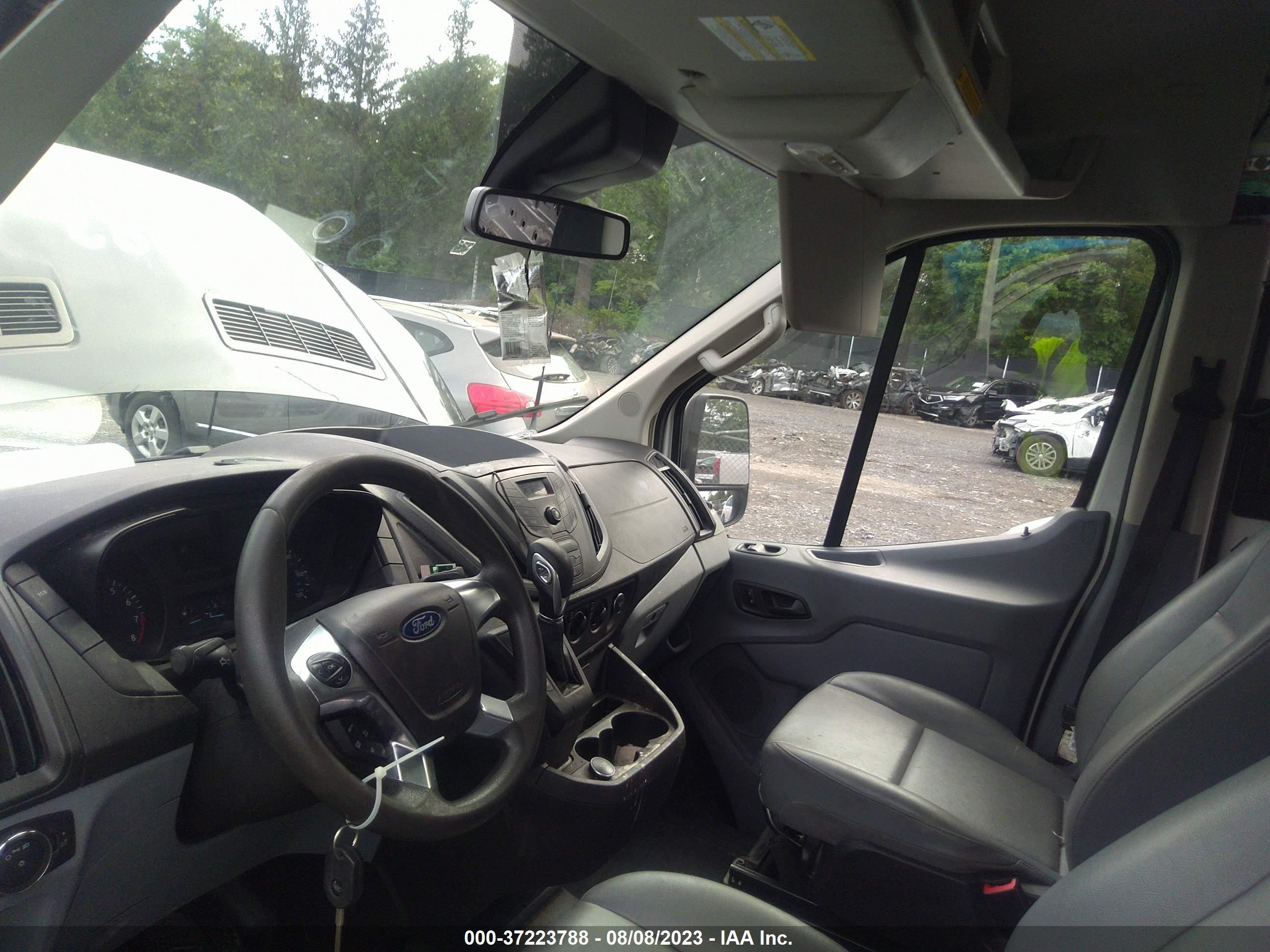 Photo 4 VIN: 1FTYR2CM7KKA15718 - FORD TRANSIT 