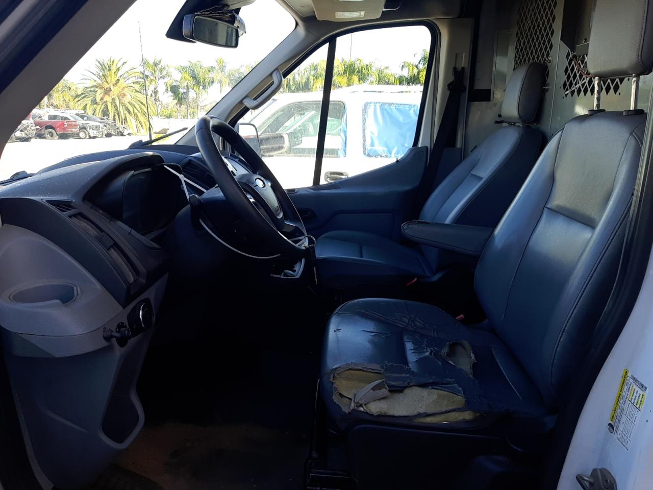 Photo 6 VIN: 1FTYR2XG2HKB56273 - FORD TRANSIT 