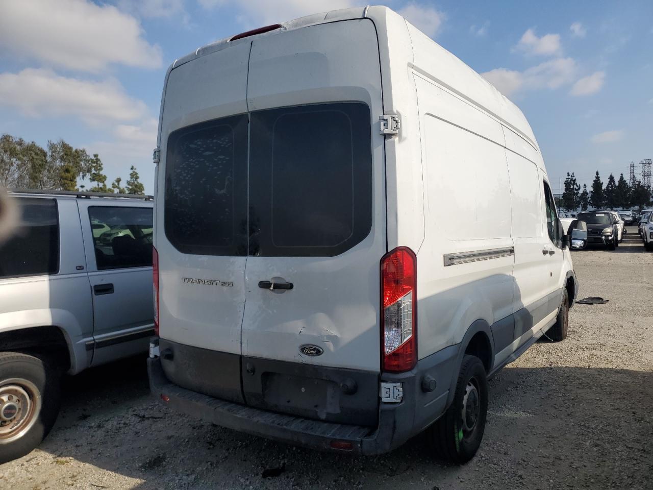 Photo 2 VIN: 1FTYR2XMXGKA79138 - FORD TRANSIT 