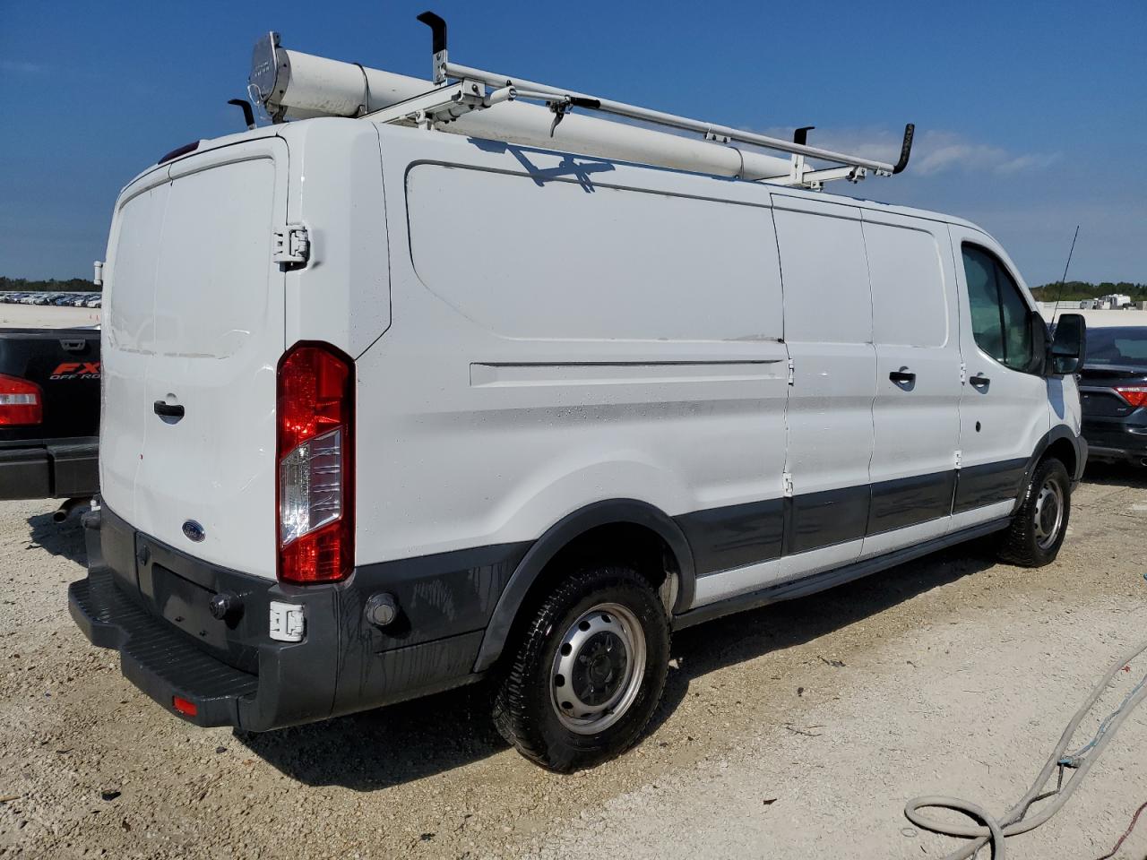 Photo 2 VIN: 1FTYR2ZM6GKA61166 - FORD TRANSIT 