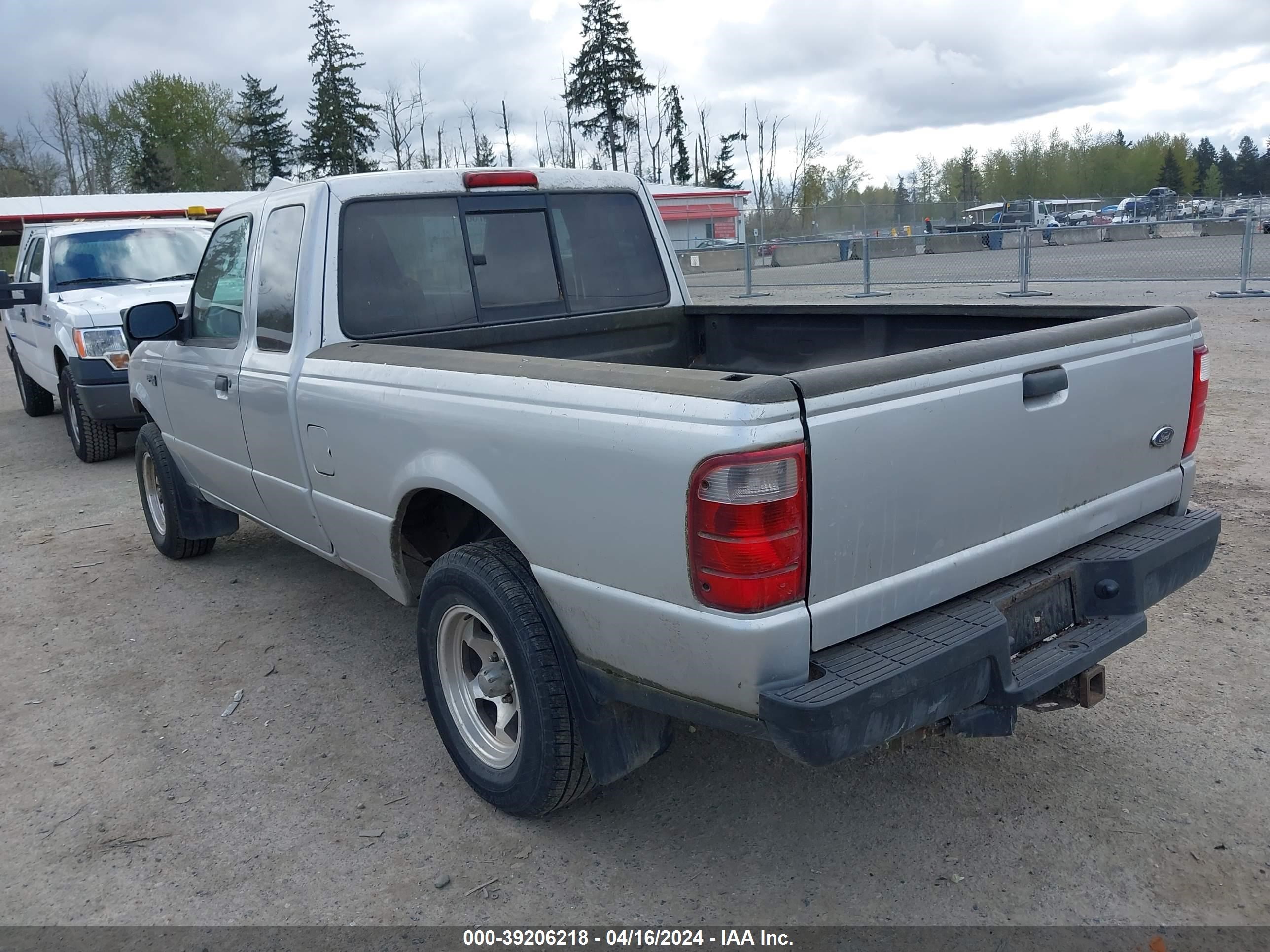 Photo 2 VIN: 1FTYR44E45PA76406 - FORD RANGER 