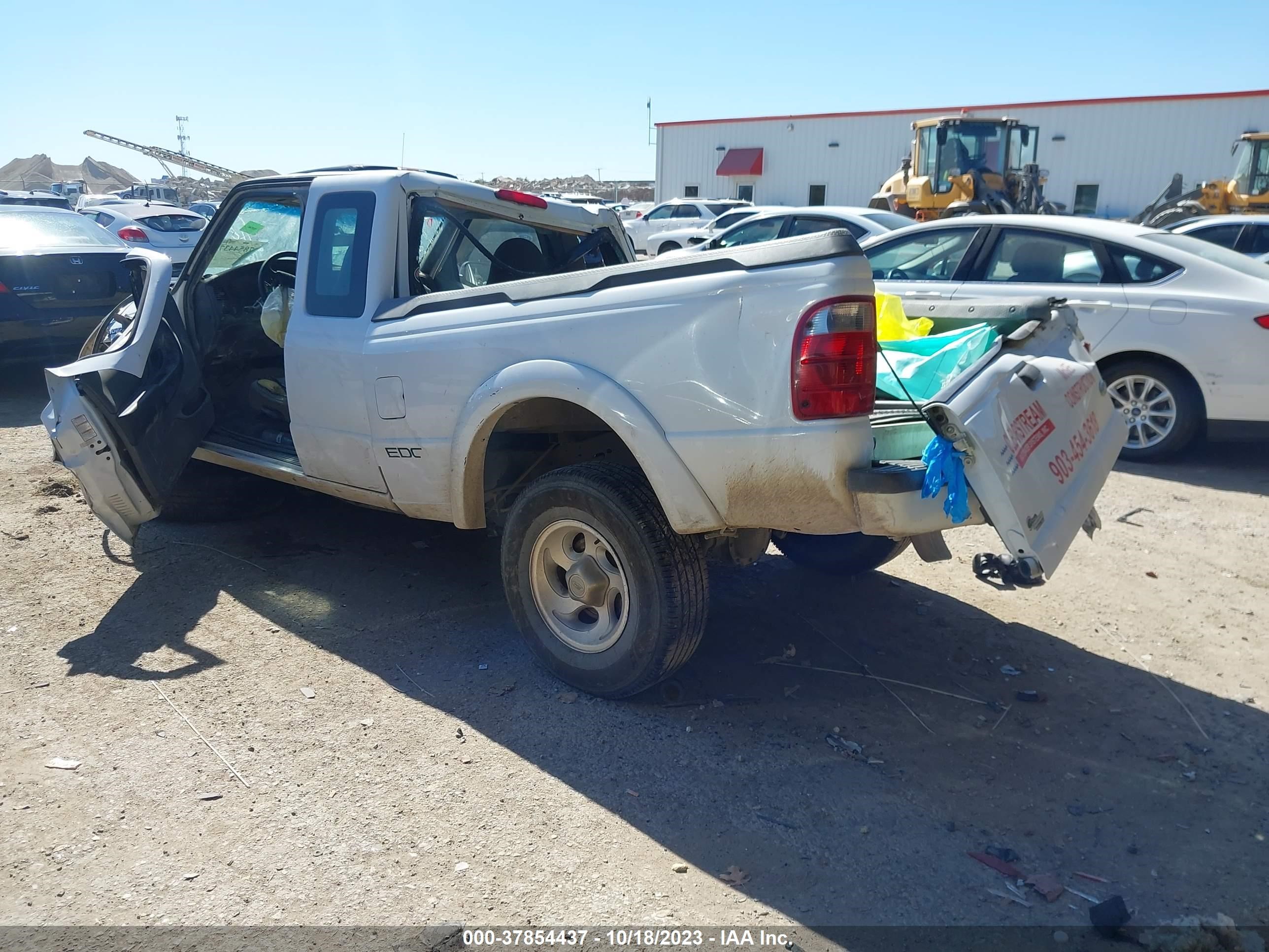 Photo 2 VIN: 1FTYR44U12PA87611 - FORD RANGER 