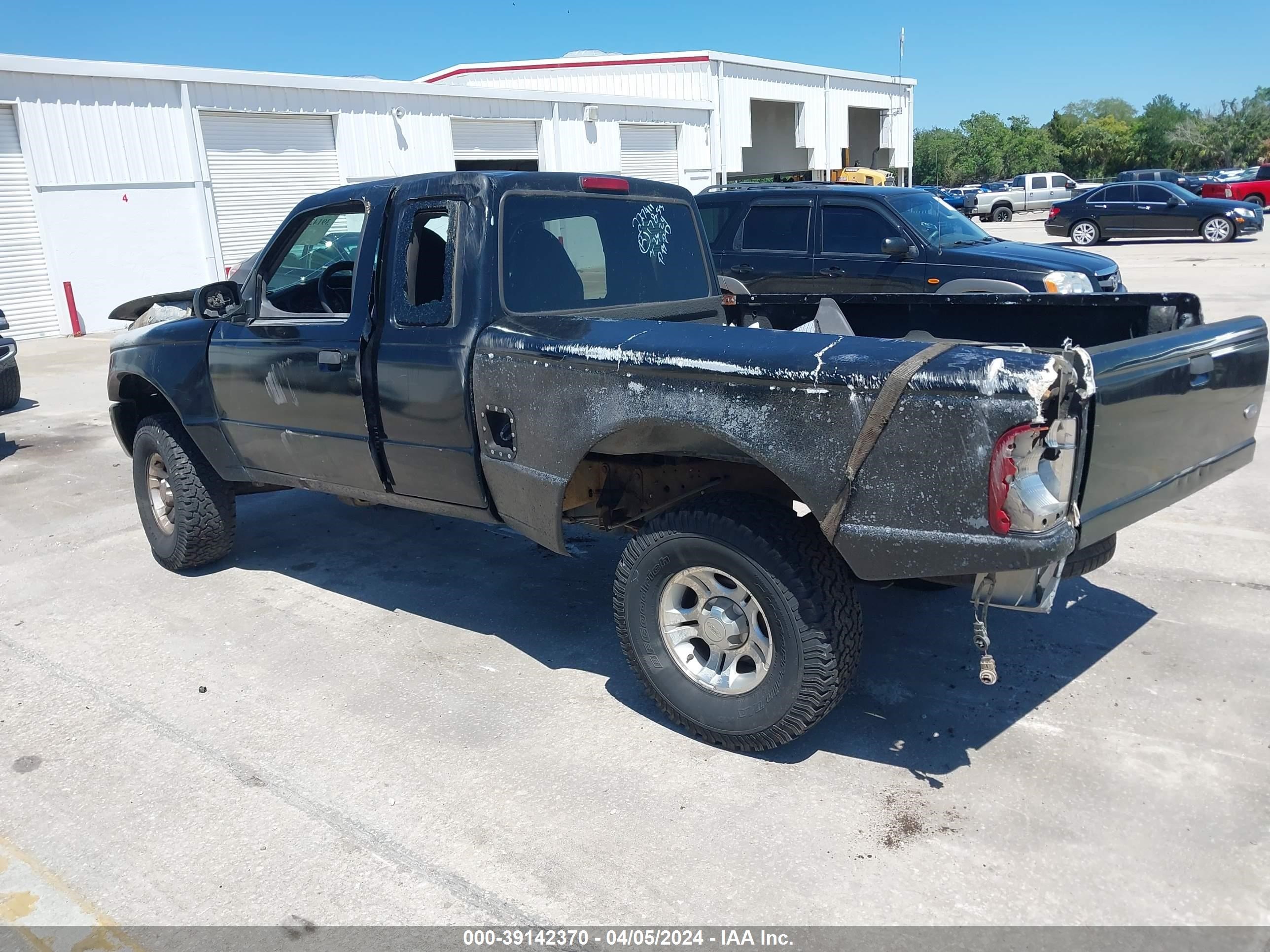 Photo 2 VIN: 1FTYR44V42PB36454 - FORD RANGER 