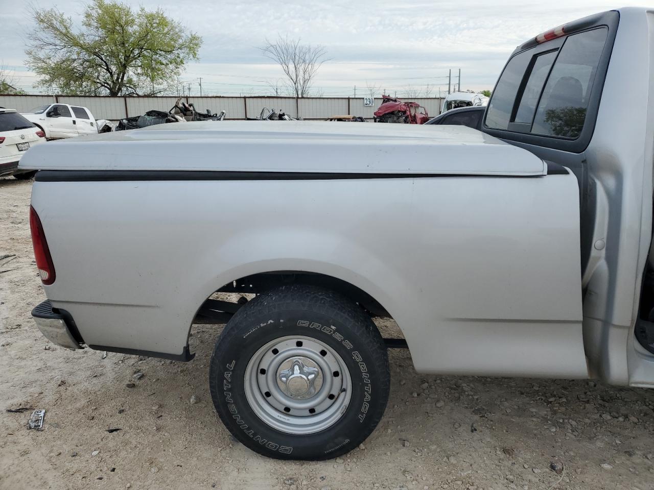 Photo 9 VIN: 1FTZF17211NA89990 - FORD F-150 