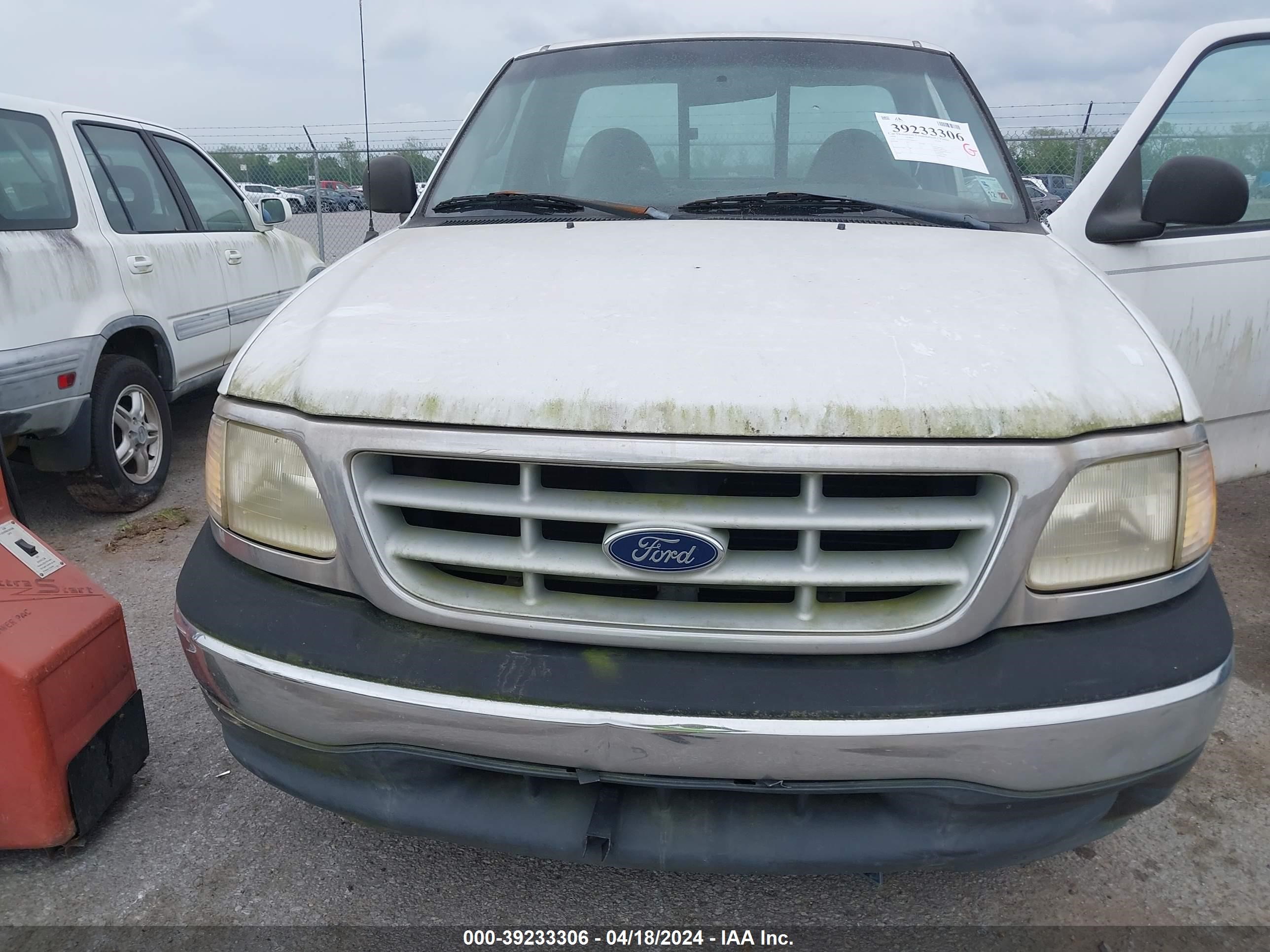 Photo 5 VIN: 1FTZF1724XNA68334 - FORD F-150 