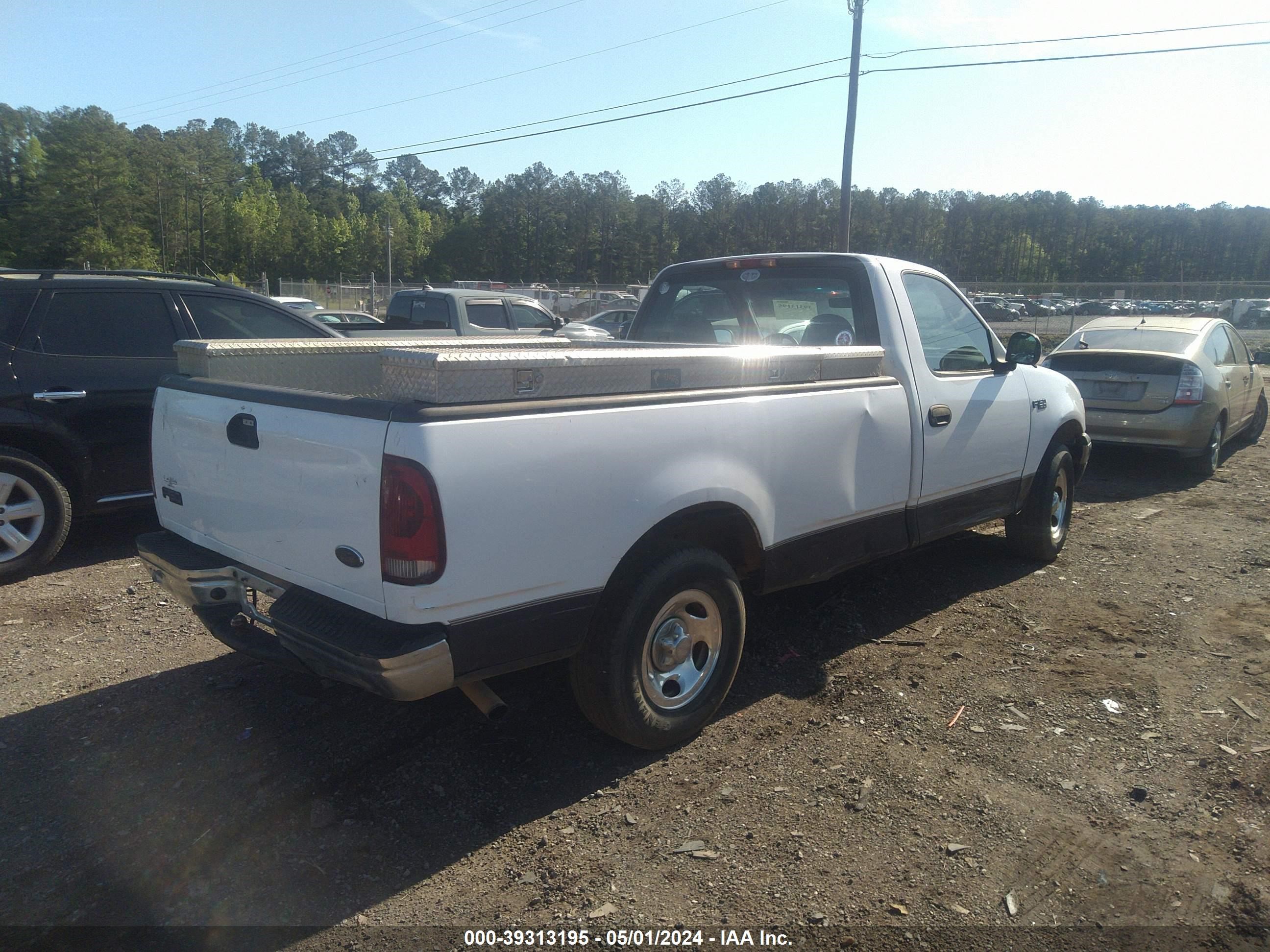 Photo 3 VIN: 1FTZF17261NA44625 - FORD F-150 