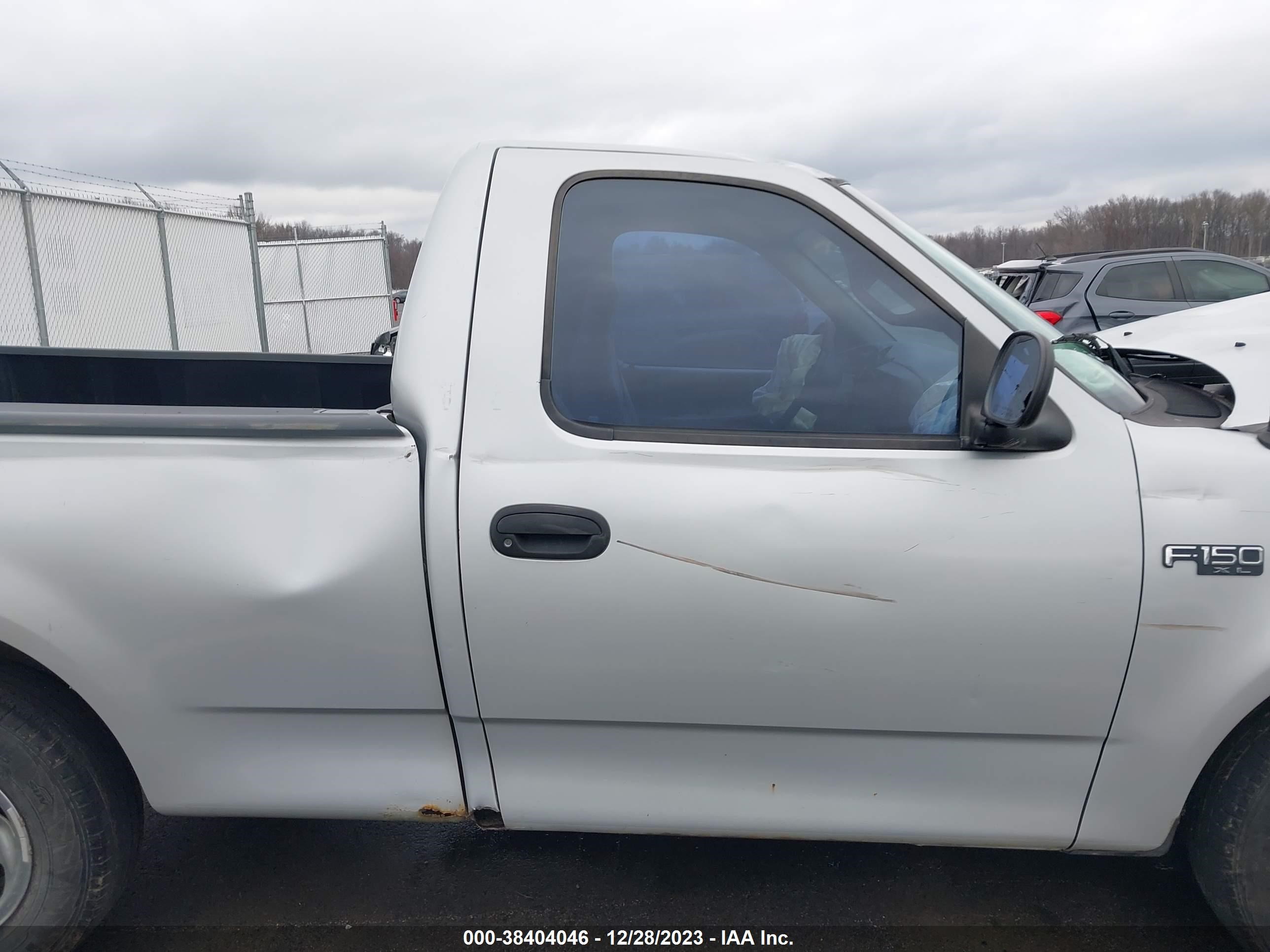 Photo 12 VIN: 1FTZF1728WNA35254 - FORD F-150 