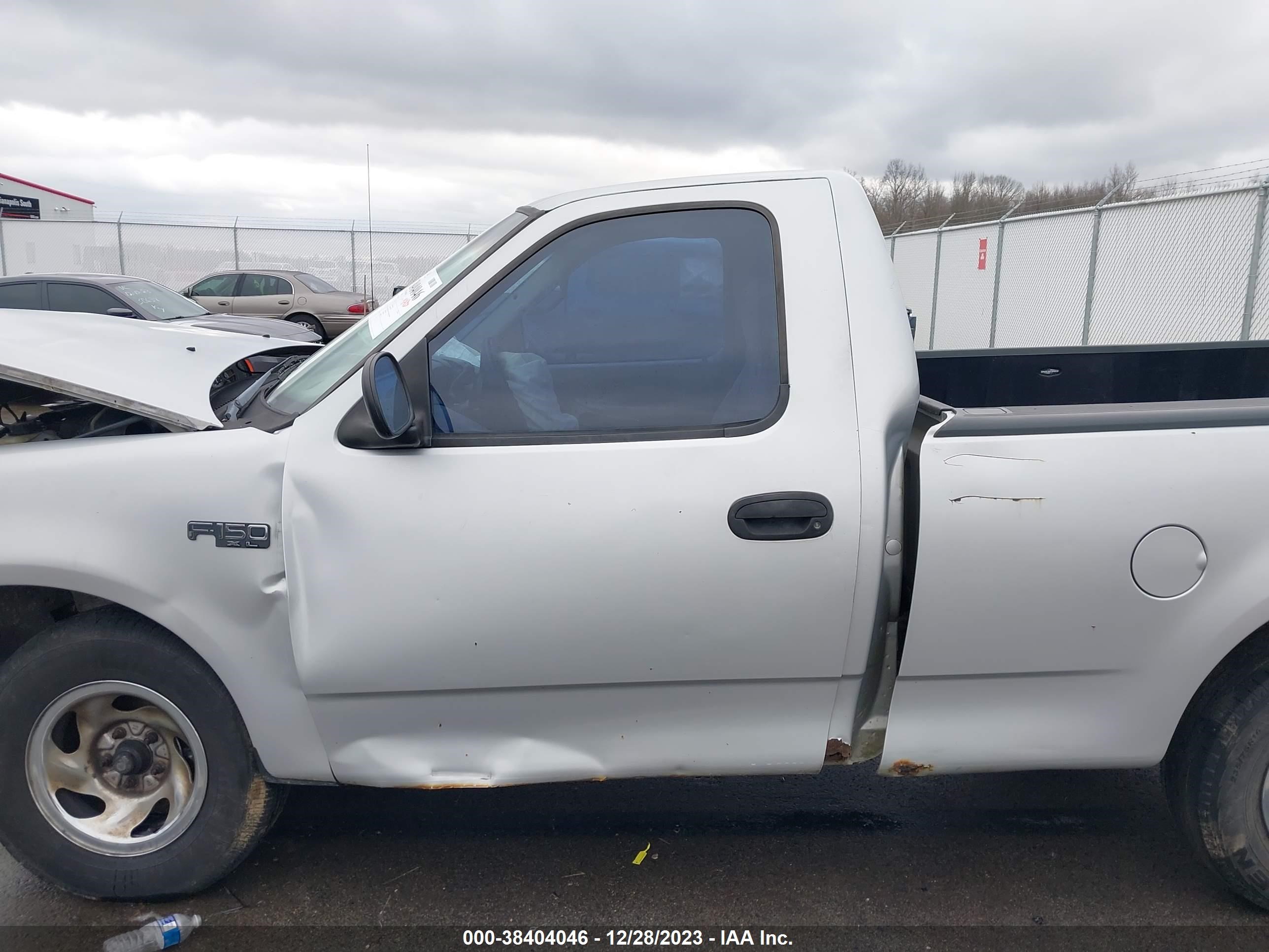 Photo 13 VIN: 1FTZF1728WNA35254 - FORD F-150 