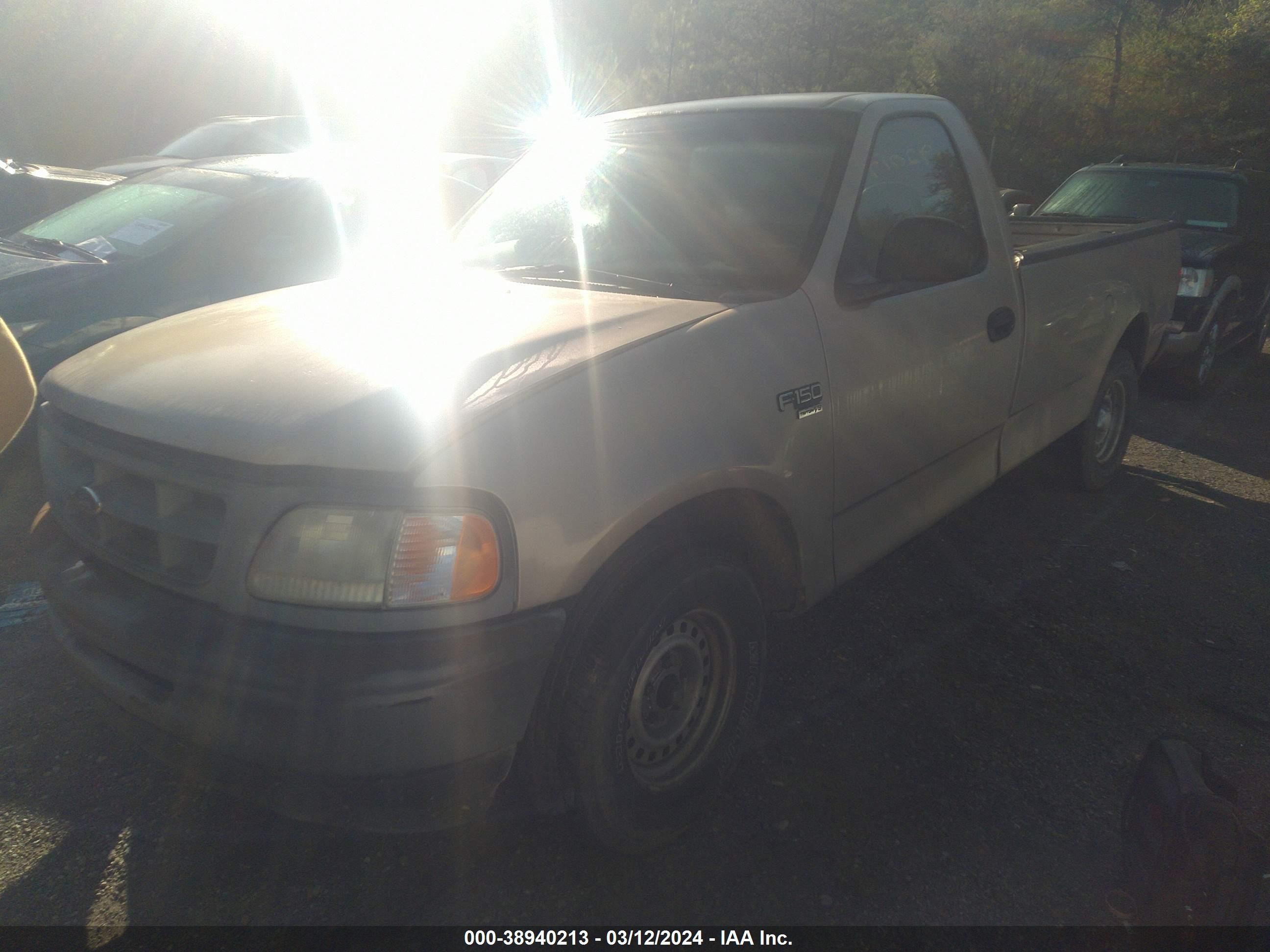 Photo 1 VIN: 1FTZF1767WNB92107 - FORD F-150 