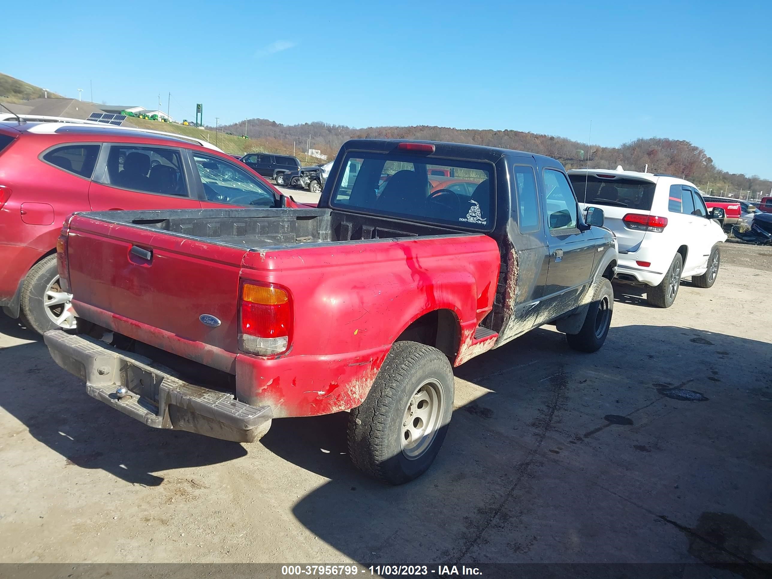 Photo 3 VIN: 1FTZR15U7WPB52016 - FORD RANGER 