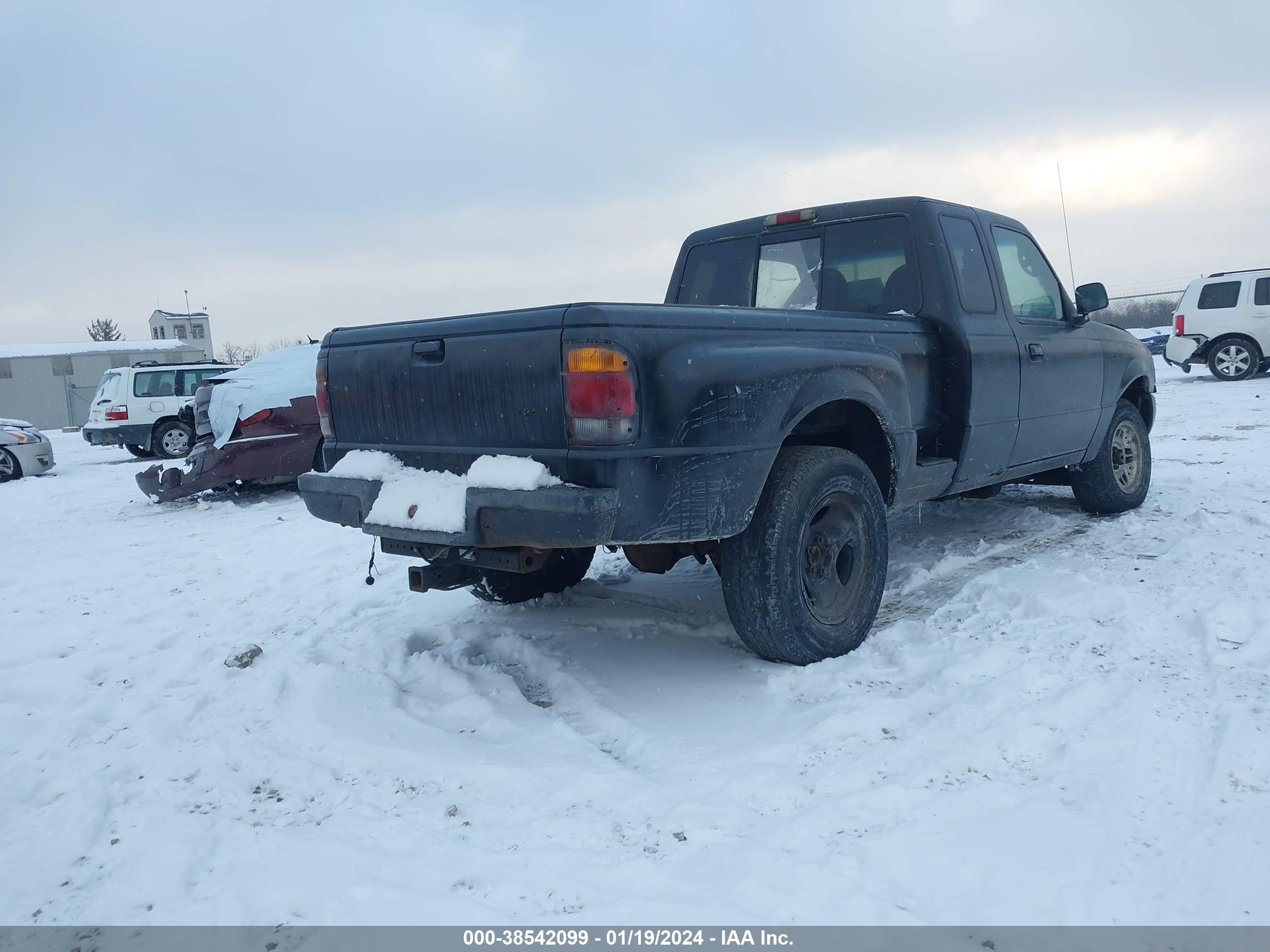 Photo 3 VIN: 1FTZR15U8WTA25606 - FORD RANGER 