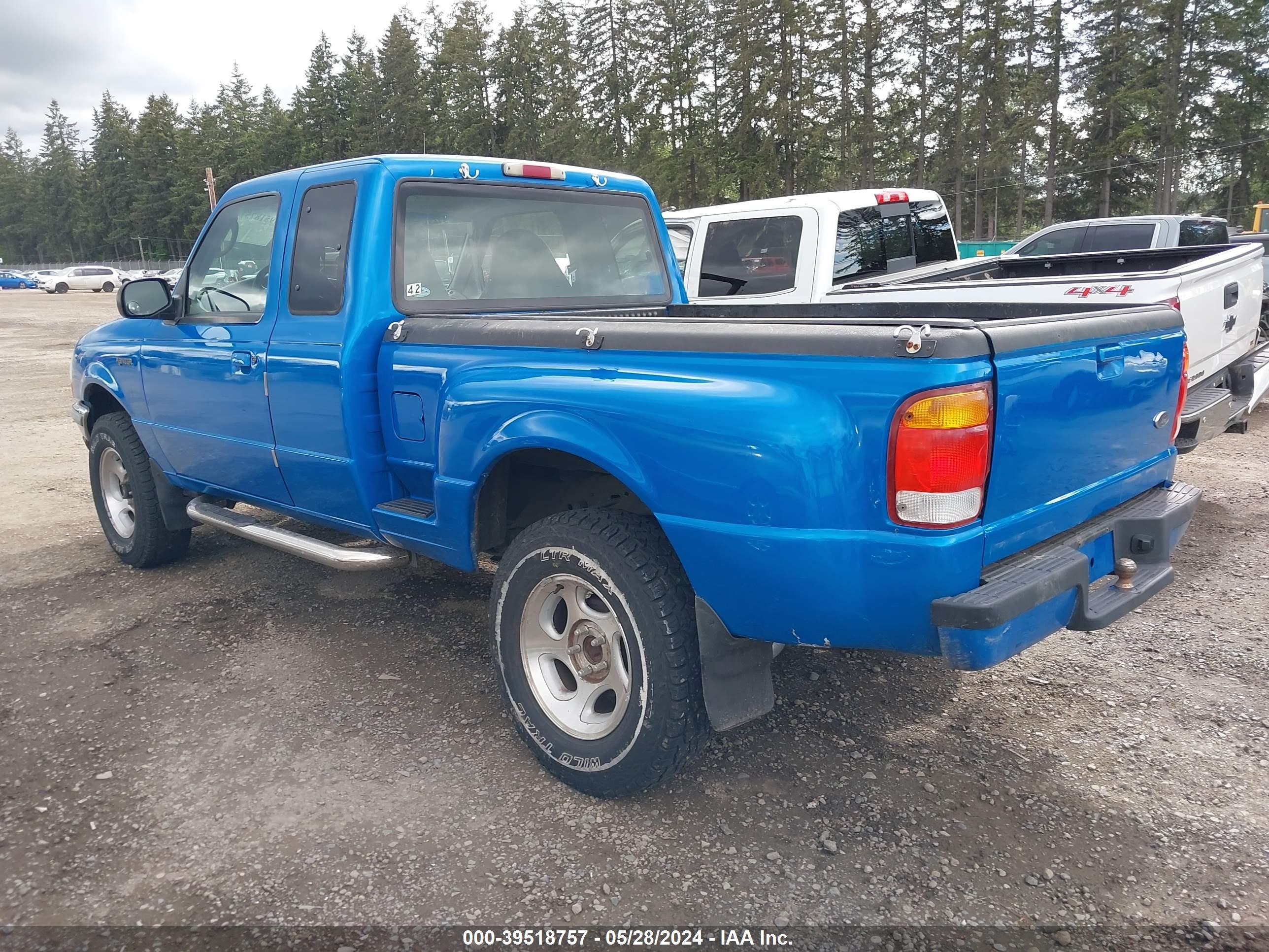 Photo 2 VIN: 1FTZR15U9WPB08728 - FORD RANGER 