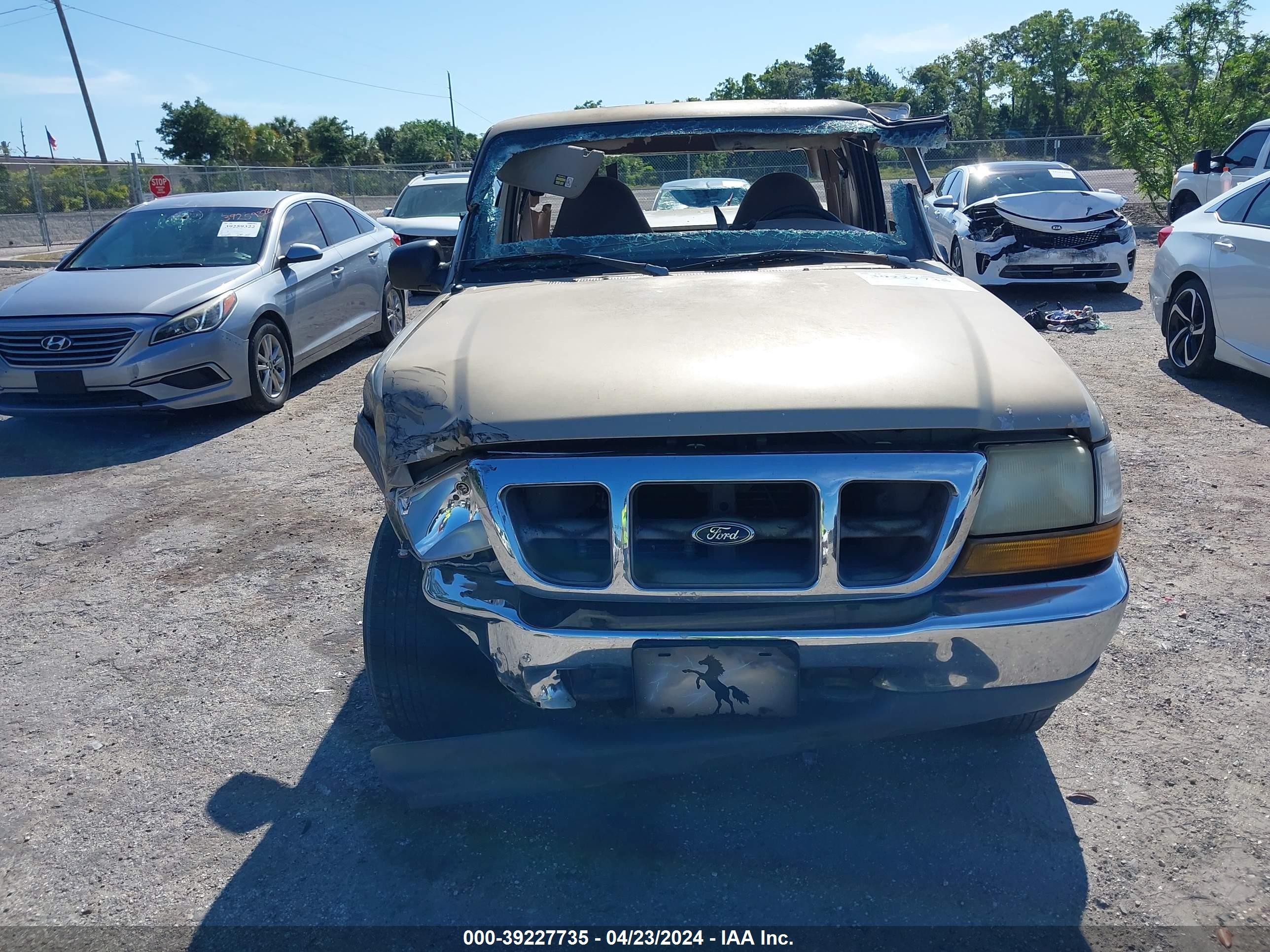 Photo 12 VIN: 1FTZR15V0XPB90438 - FORD RANGER 