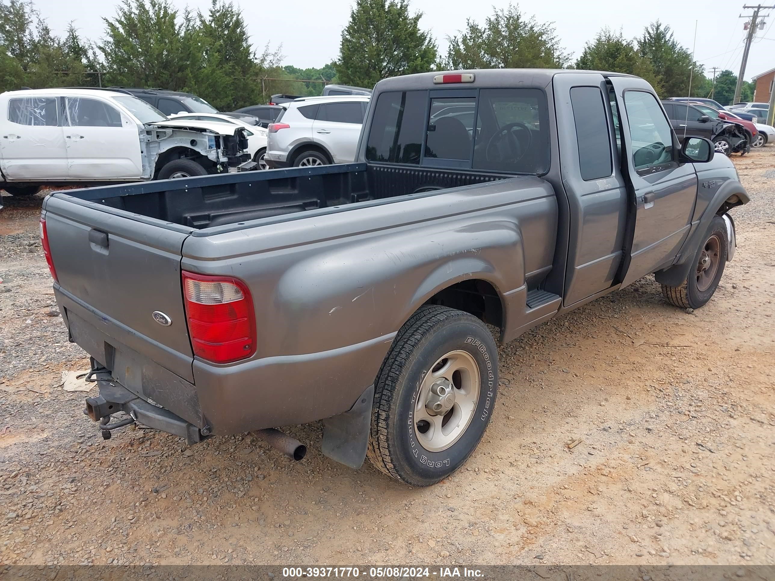 Photo 3 VIN: 1FTZR15V0YTA03594 - FORD RANGER 