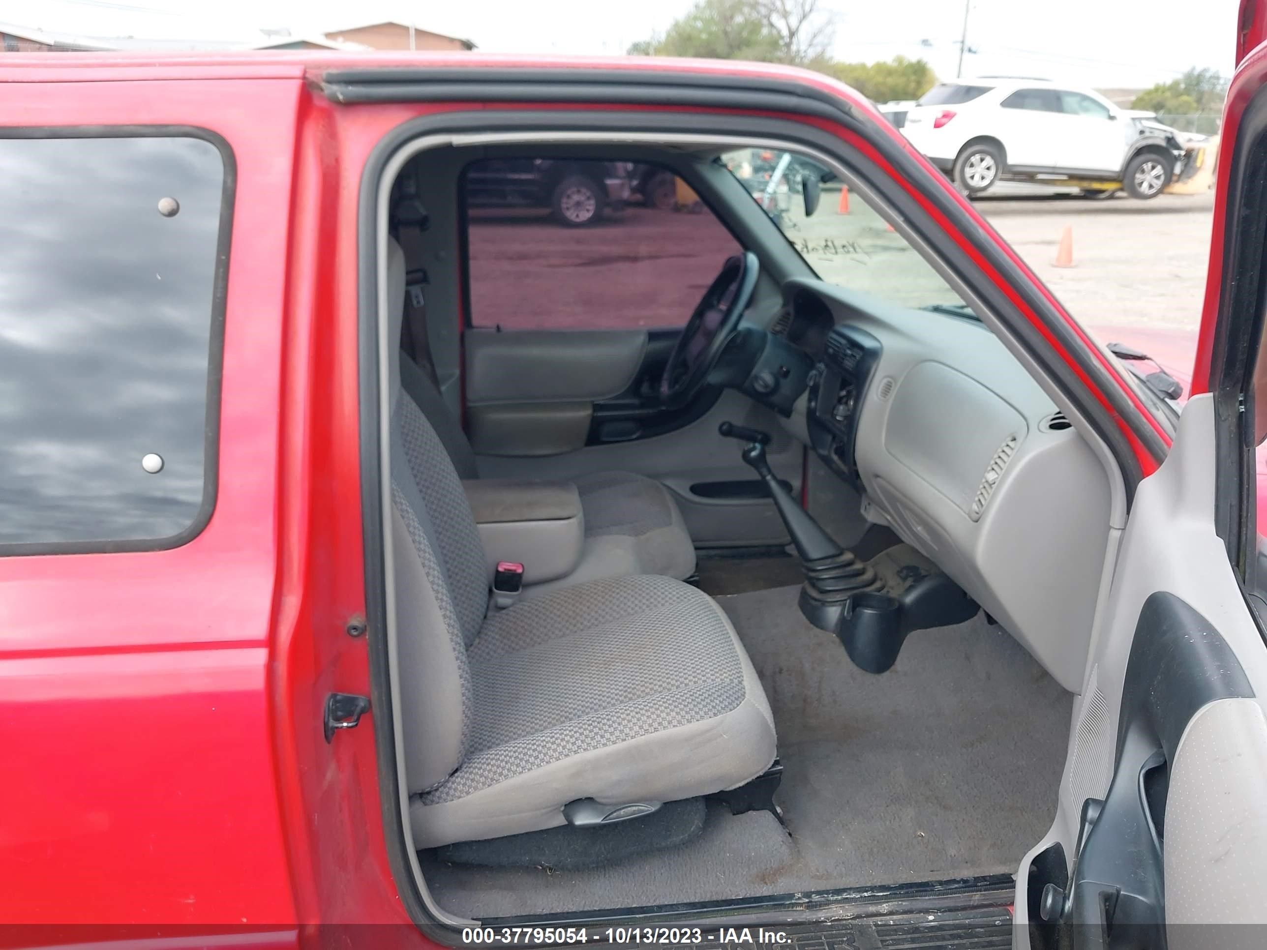 Photo 4 VIN: 1FTZR15V3XTA29444 - FORD RANGER 