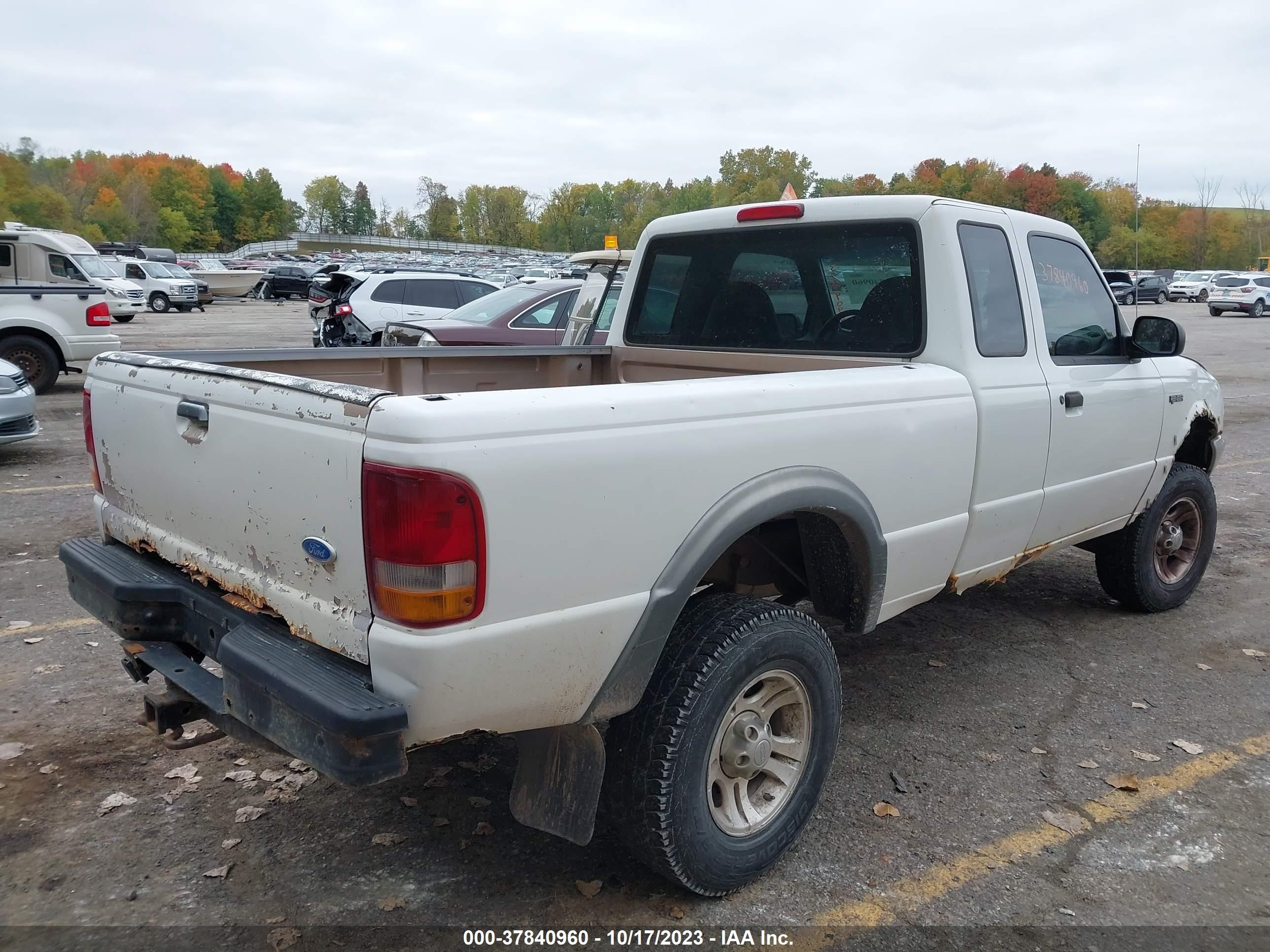 Photo 3 VIN: 1FTZR15V3YPA98676 - FORD RANGER 