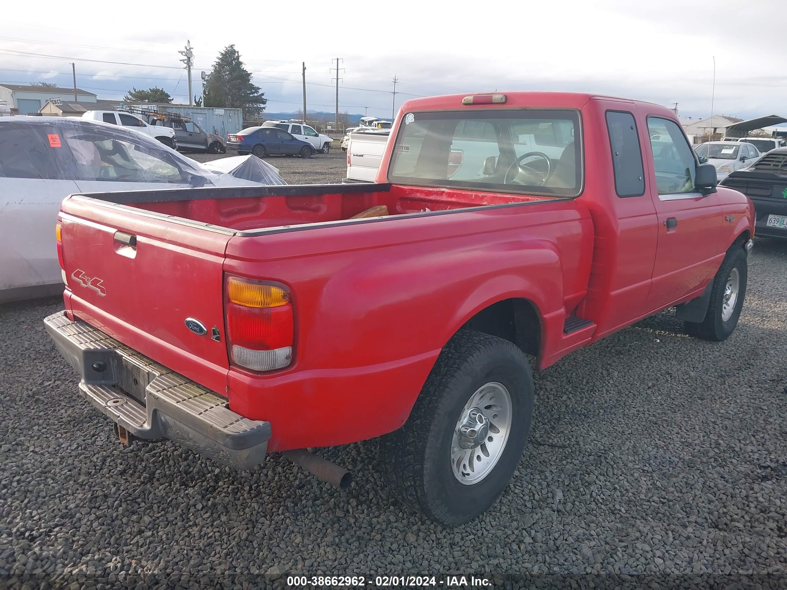 Photo 3 VIN: 1FTZR15V4XPB90023 - FORD RANGER 