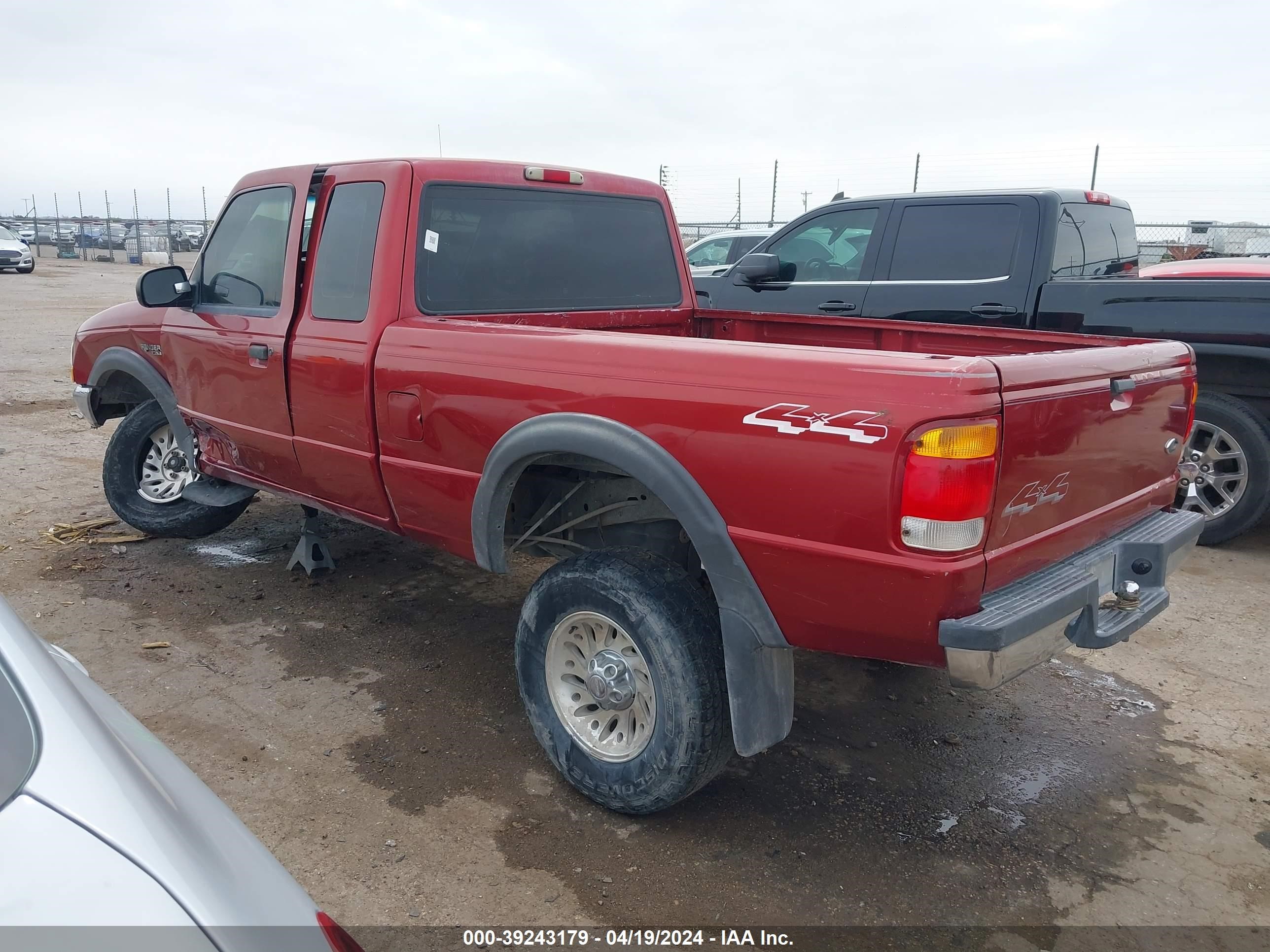 Photo 2 VIN: 1FTZR15V4XPB90569 - FORD RANGER 