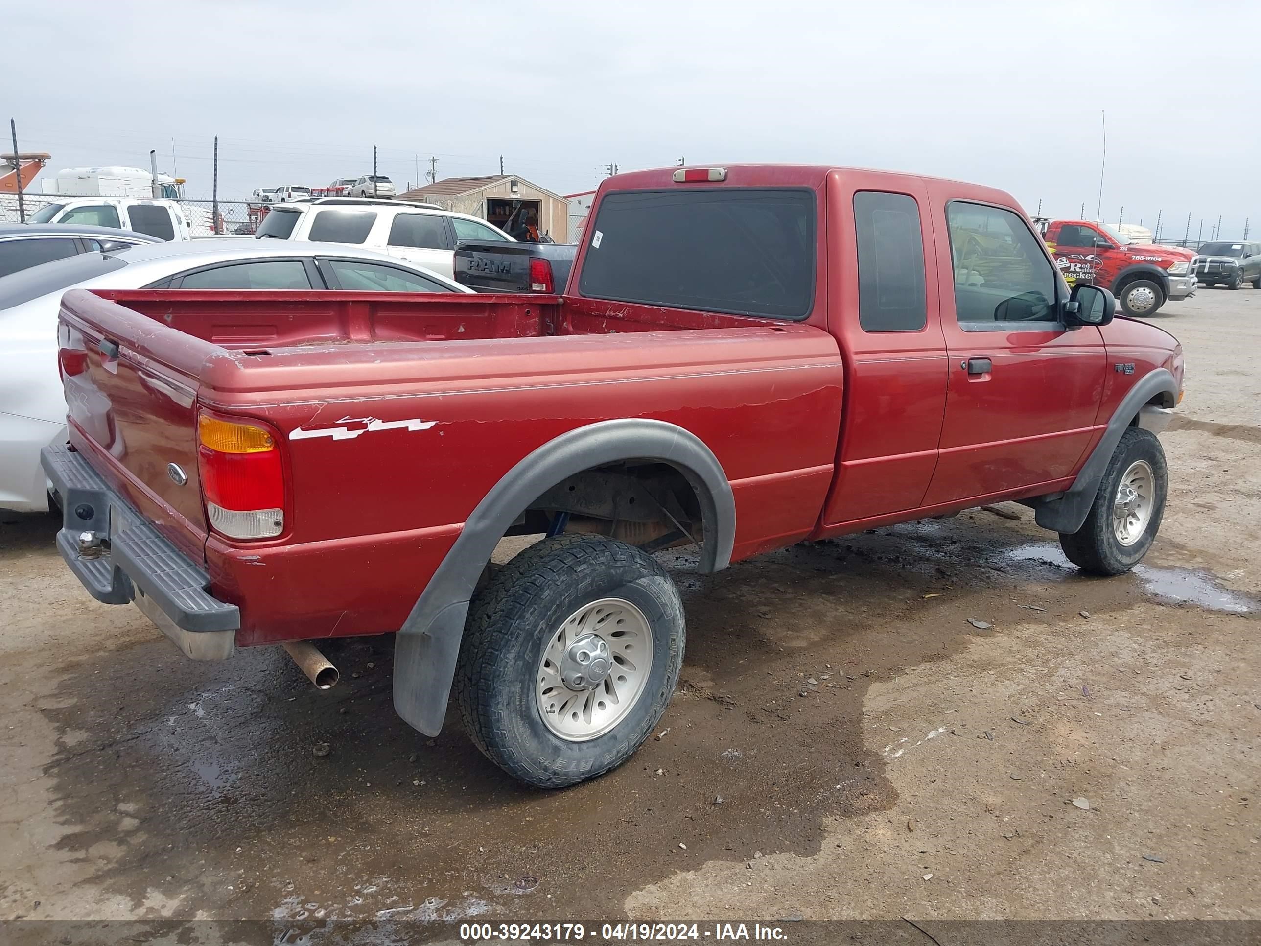 Photo 3 VIN: 1FTZR15V4XPB90569 - FORD RANGER 