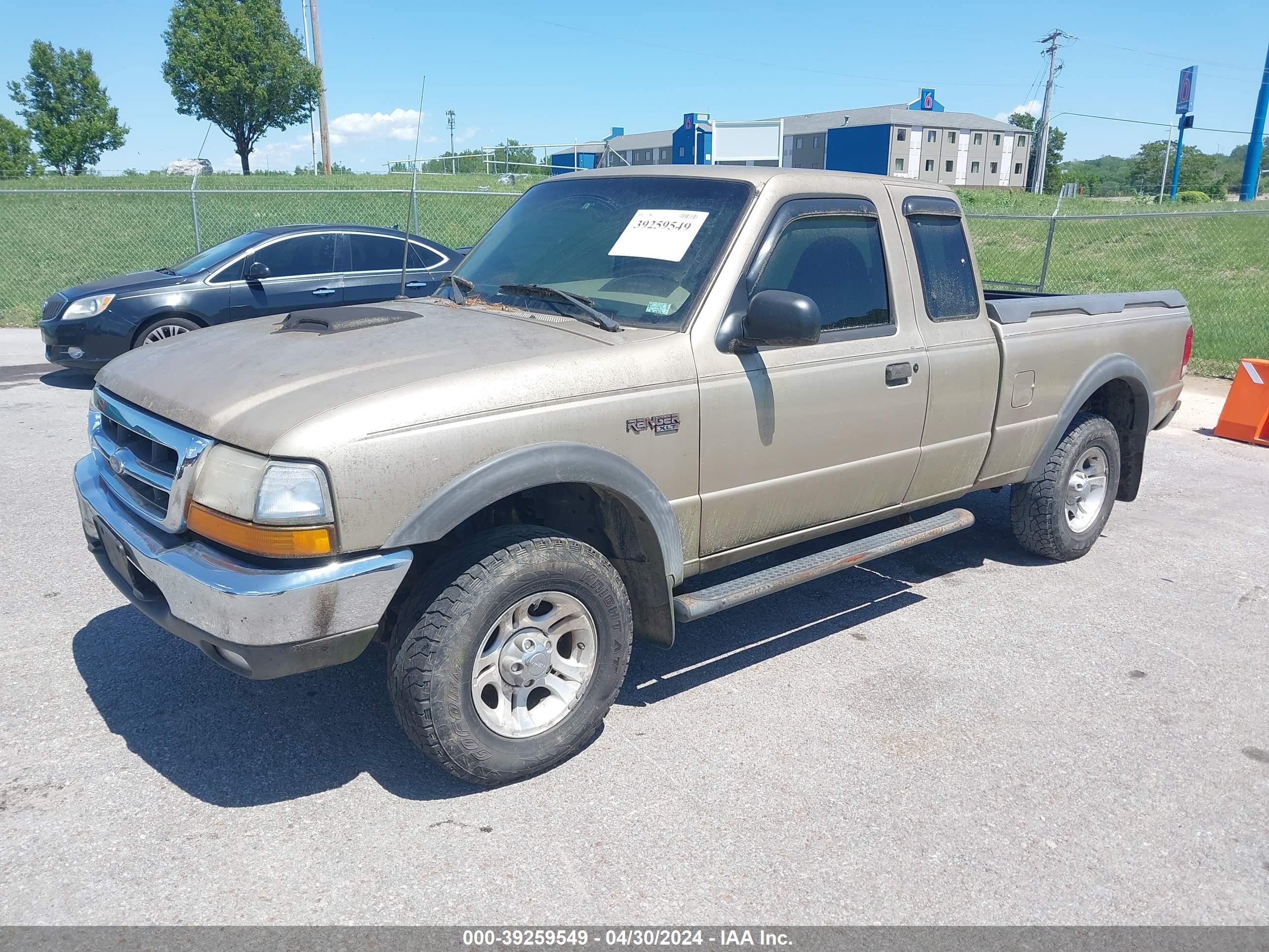 Photo 1 VIN: 1FTZR15V4YPB21320 - FORD RANGER 