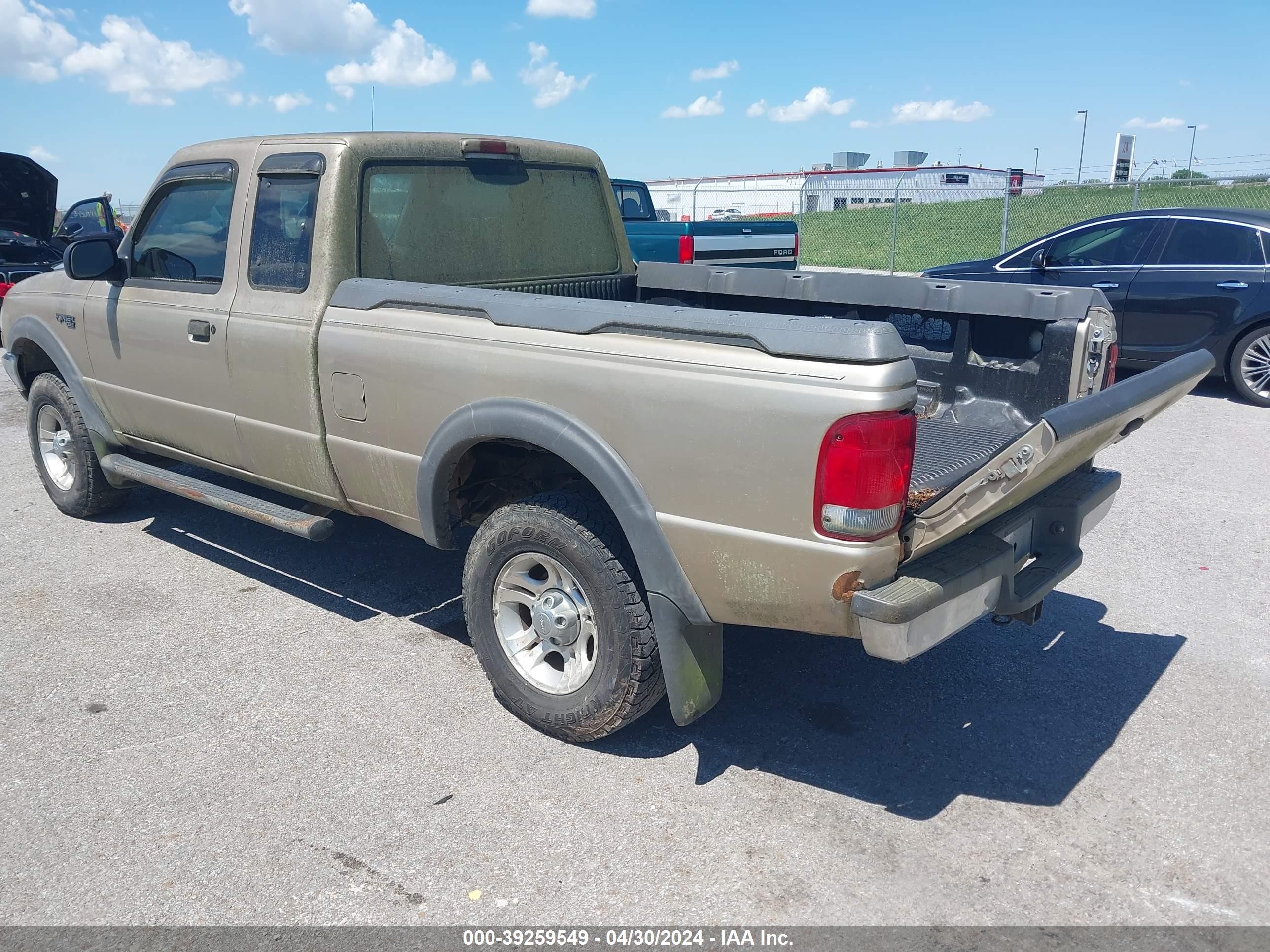 Photo 2 VIN: 1FTZR15V4YPB21320 - FORD RANGER 