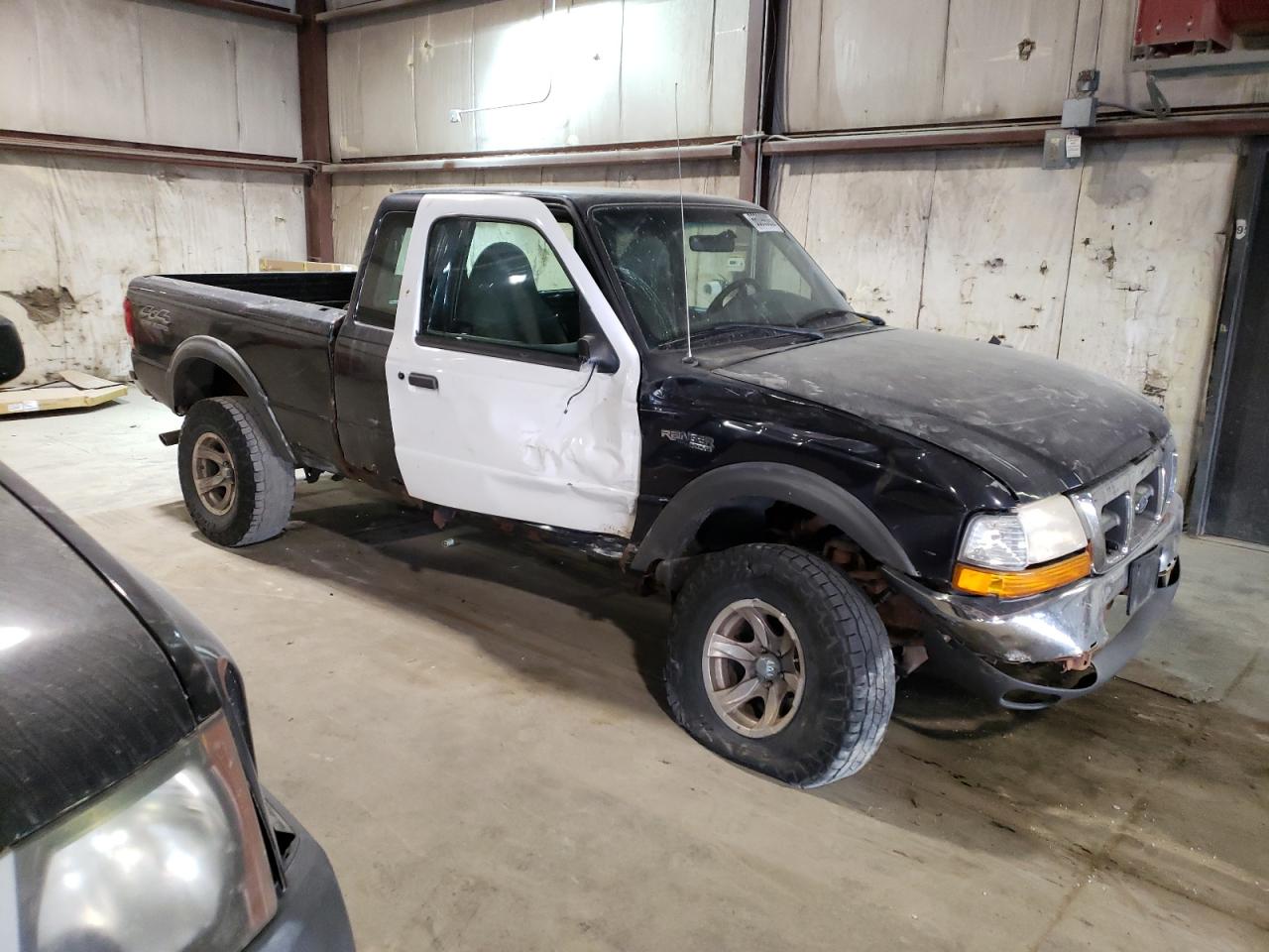 Photo 3 VIN: 1FTZR15XXYPC01450 - FORD RANGER 