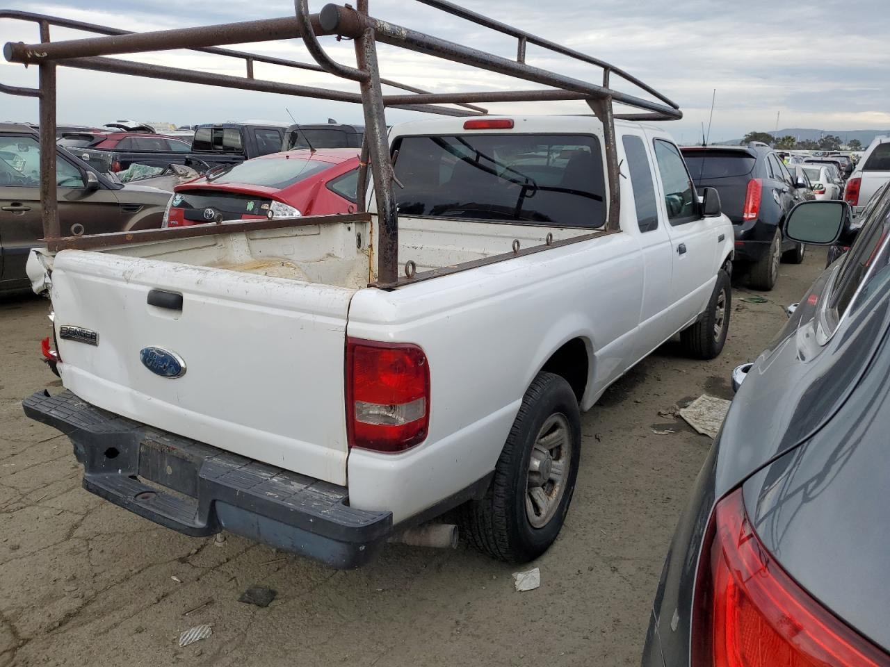 Photo 2 VIN: 1FTZR44U27PA42723 - FORD RANGER 