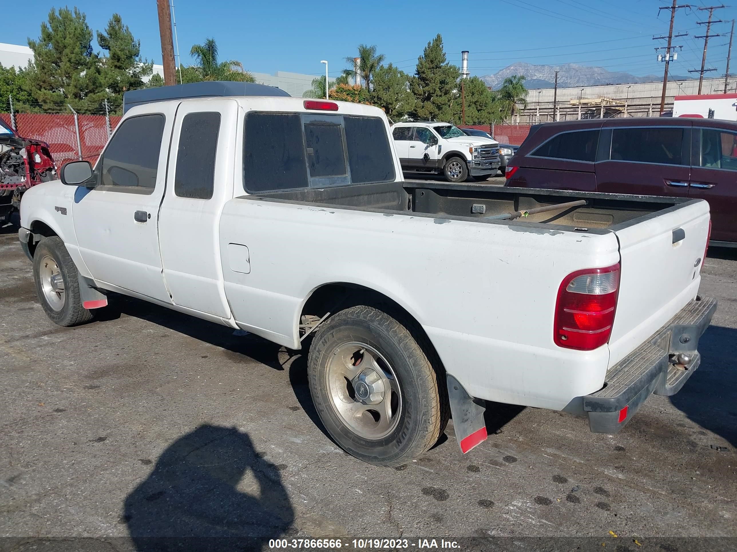 Photo 2 VIN: 1FTZR44V73PB08346 - FORD RANGER 