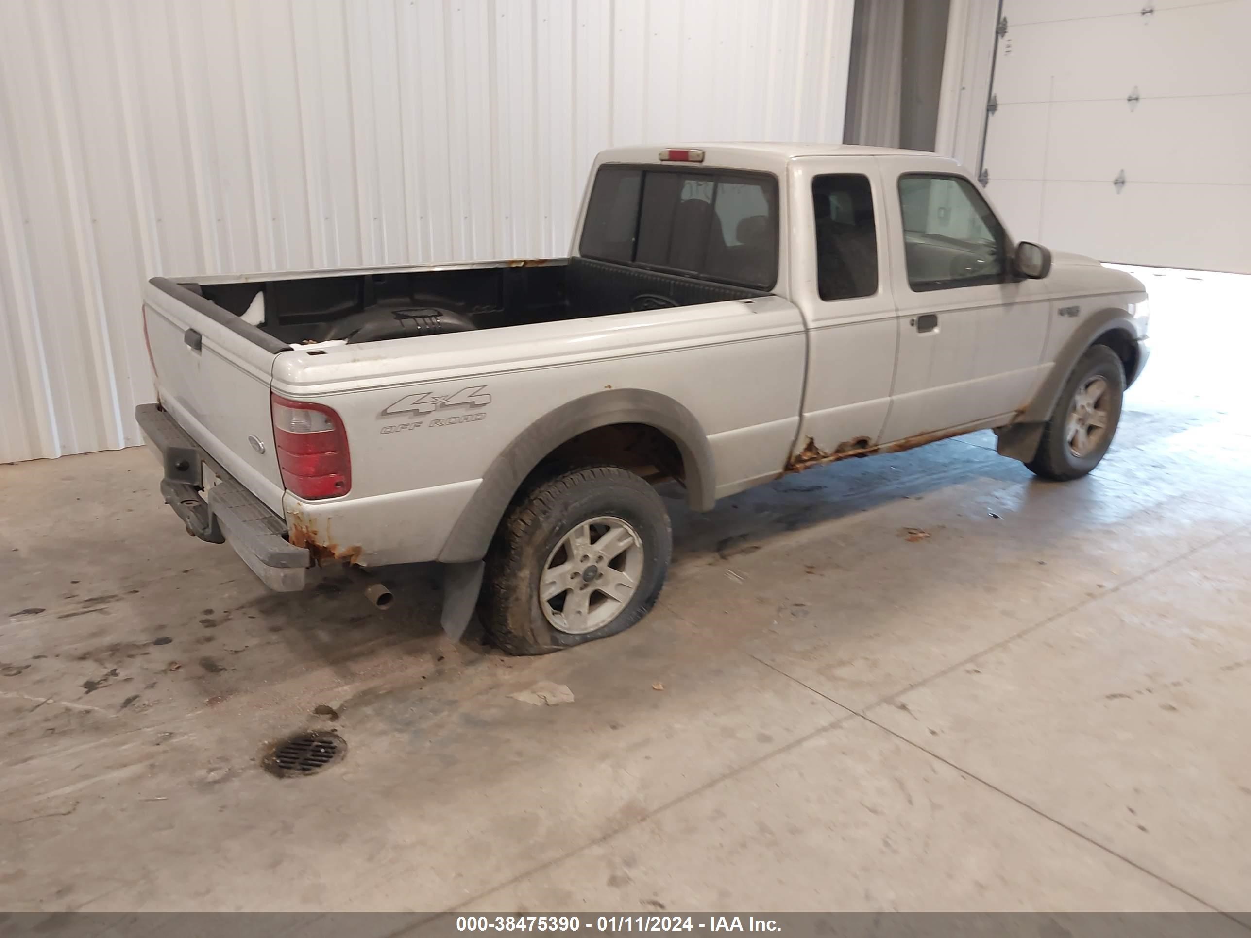 Photo 3 VIN: 1FTZR45E12PA17702 - FORD RANGER 