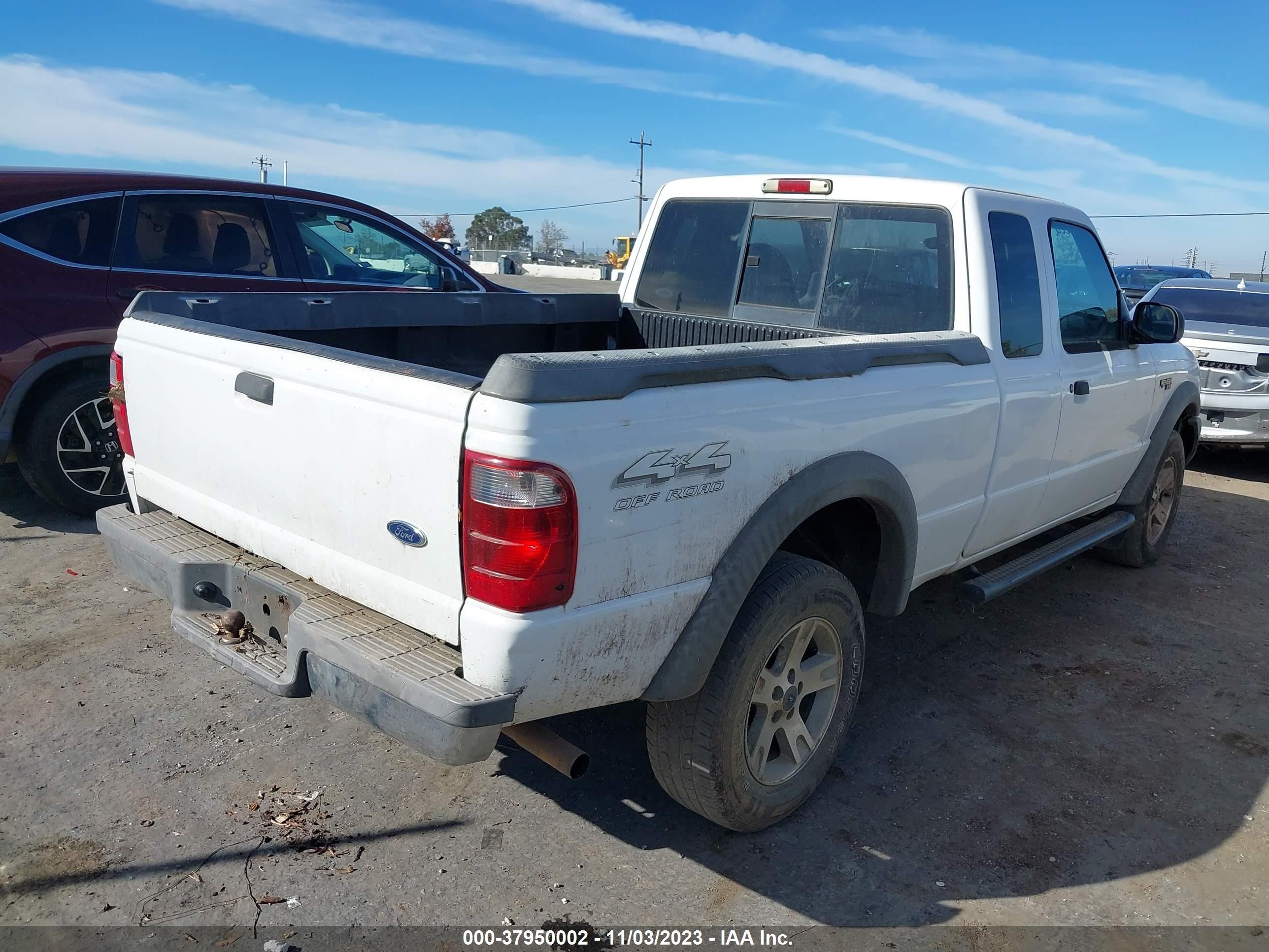 Photo 3 VIN: 1FTZR45E12PA51820 - FORD RANGER 