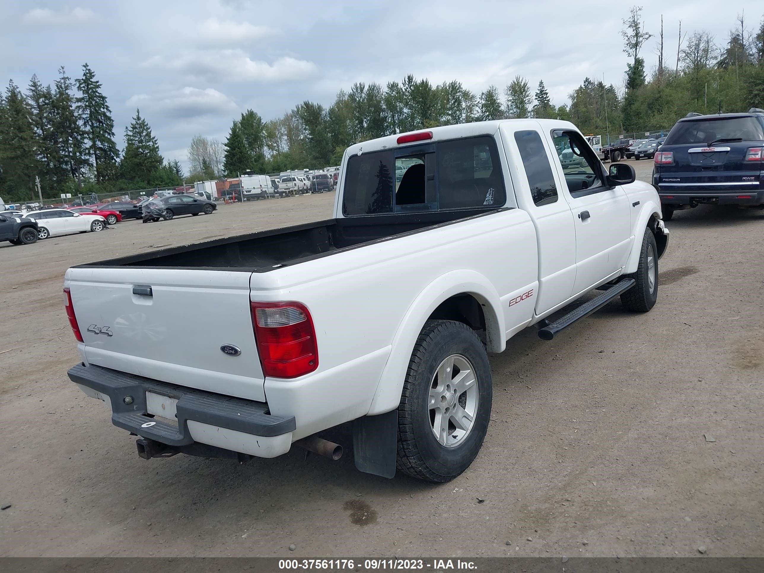 Photo 3 VIN: 1FTZR45E83PB02604 - FORD RANGER 