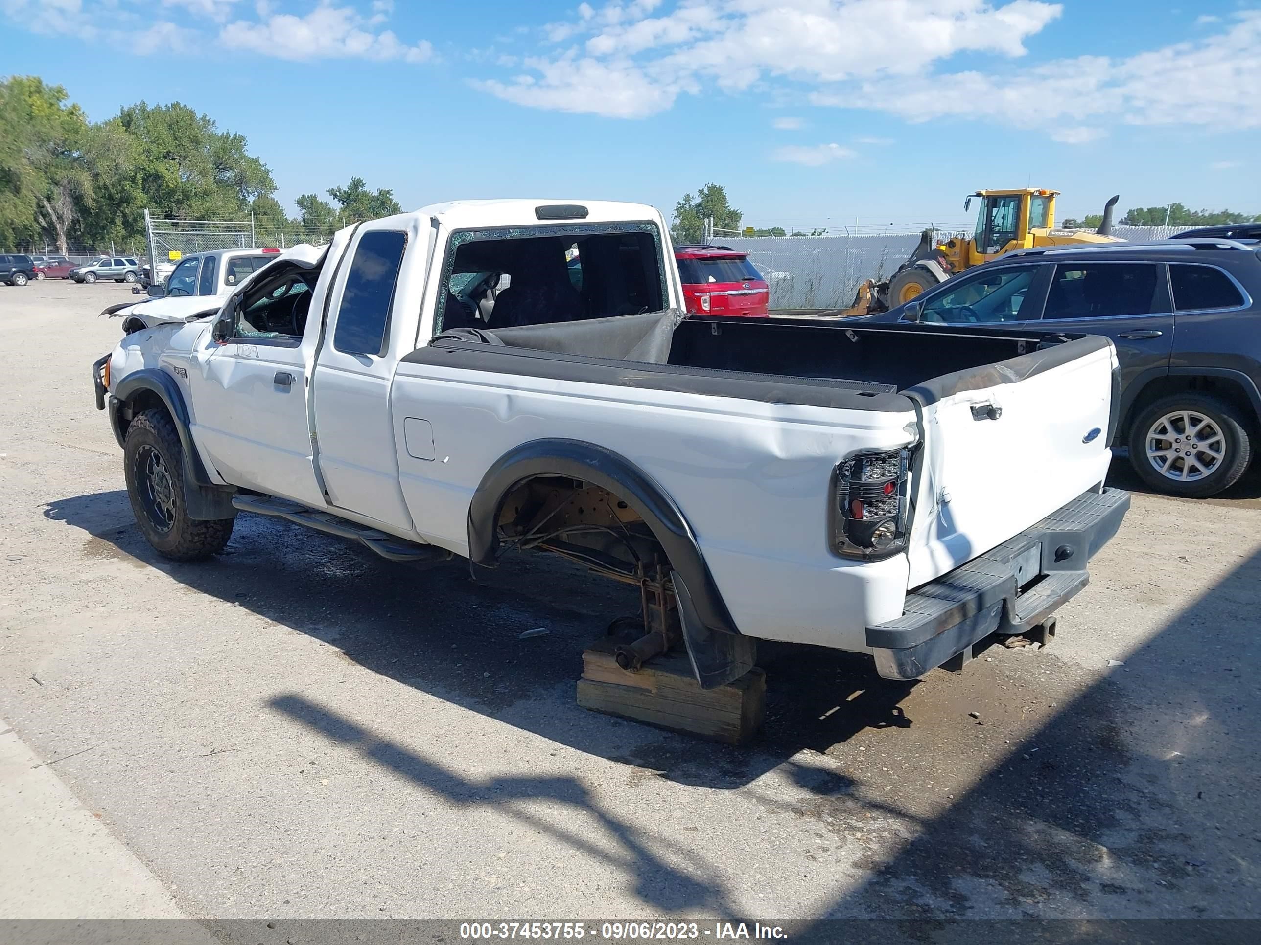 Photo 2 VIN: 1FTZR45E95PA92832 - FORD RANGER 