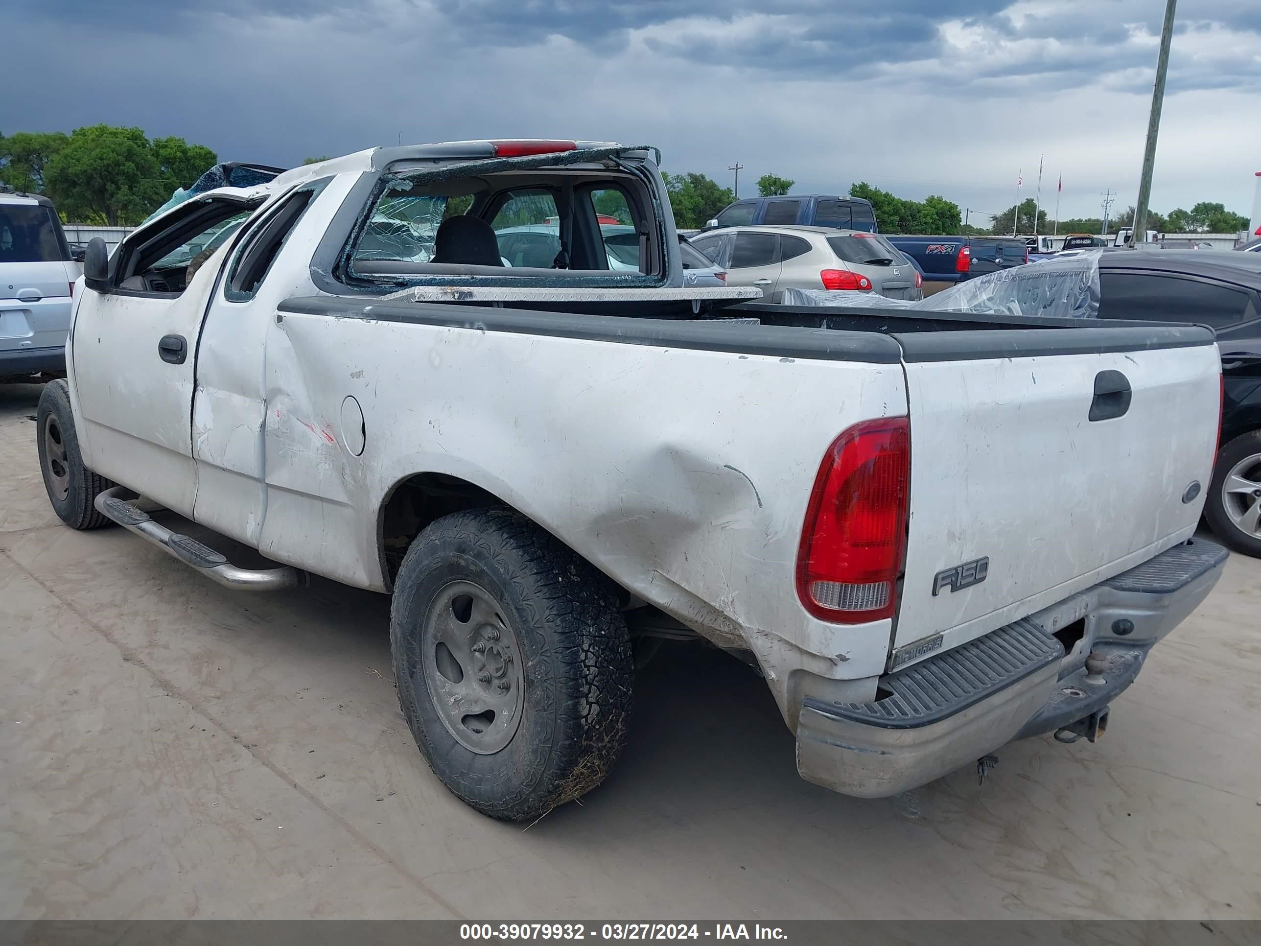 Photo 2 VIN: 1FTZX1724WKB49816 - FORD F-150 