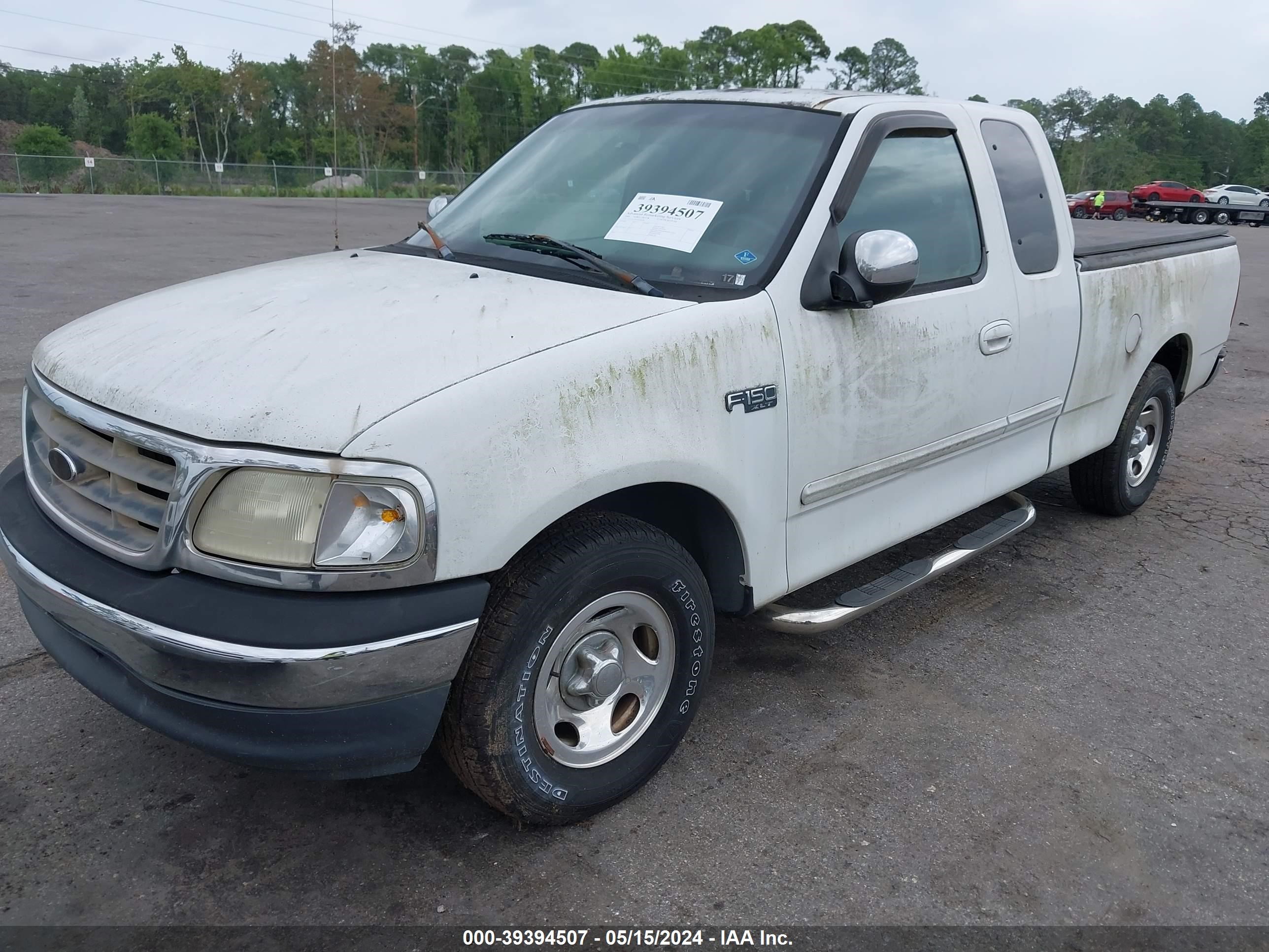 Photo 1 VIN: 1FTZX1728YNA98290 - FORD F-150 