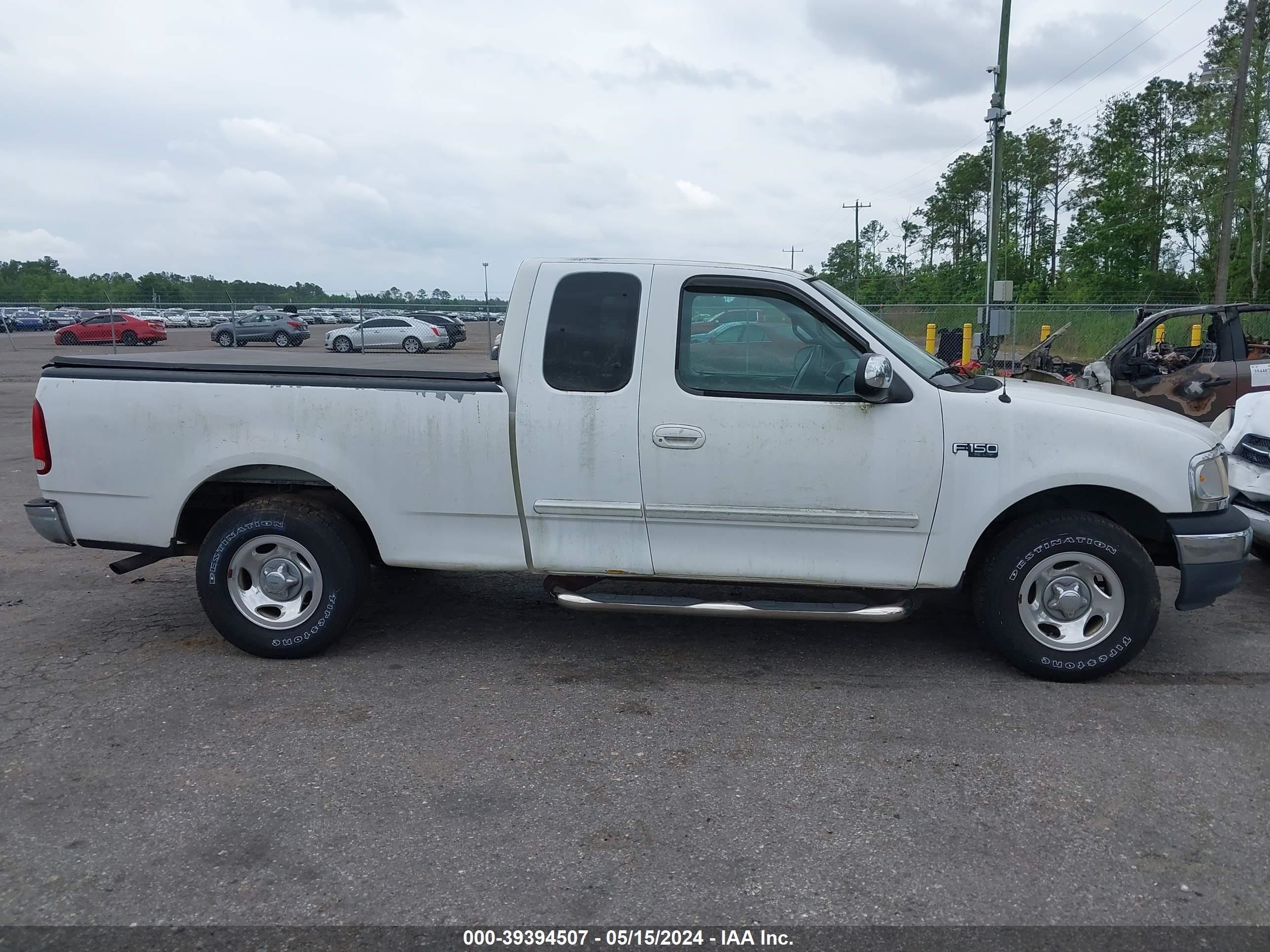 Photo 12 VIN: 1FTZX1728YNA98290 - FORD F-150 