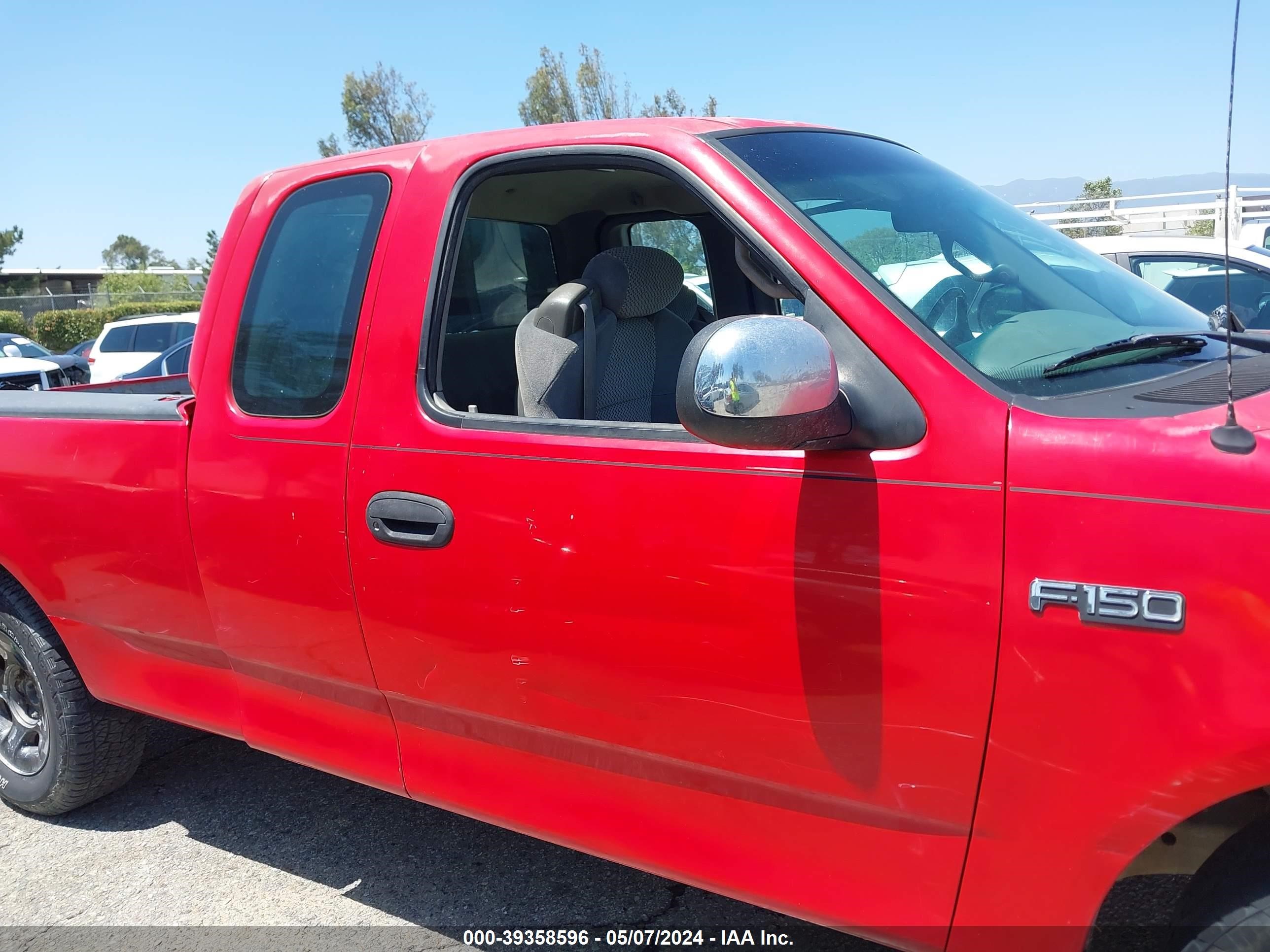 Photo 12 VIN: 1FTZX1729YKA05424 - FORD F-150 