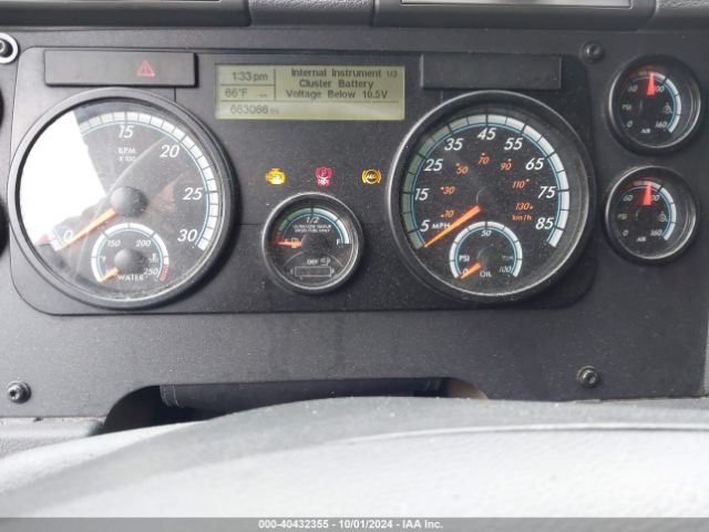 Photo 5 VIN: 1FUJGLDR4HLG63209 - FREIGHTLINER CASCADIA 