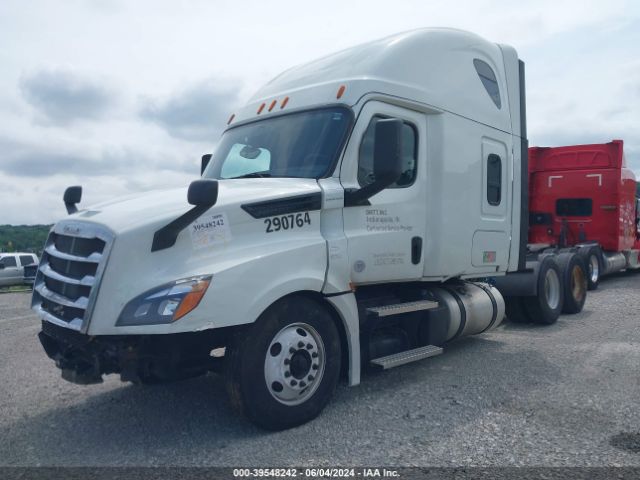 Photo 1 VIN: 1FUJHHDR6LLL16454 - FREIGHTLINER CASCADIA 