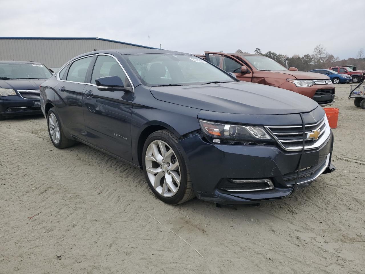 Photo 3 VIN: 1G1105S39JU113179 - CHEVROLET IMPALA 