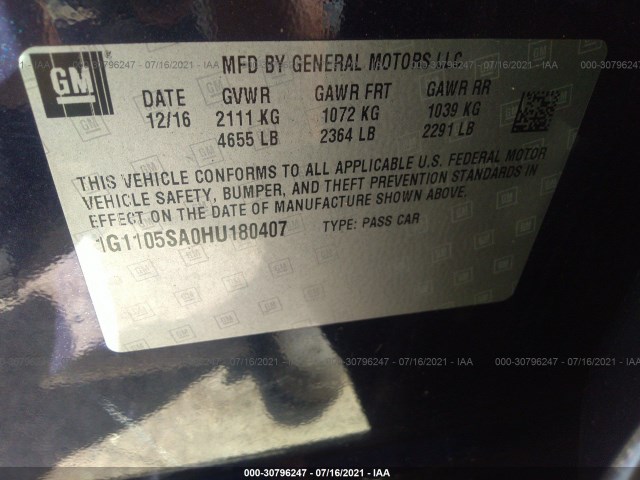 Photo 8 VIN: 1G1105SA0HU180407 - CHEVROLET IMPALA 