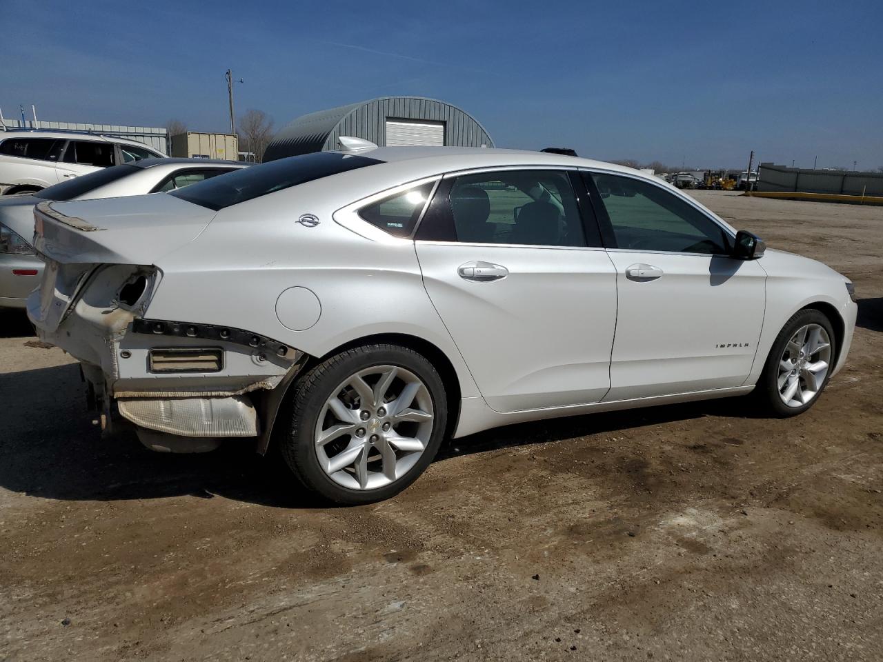 Photo 2 VIN: 1G1125S3XFU140702 - CHEVROLET IMPALA 