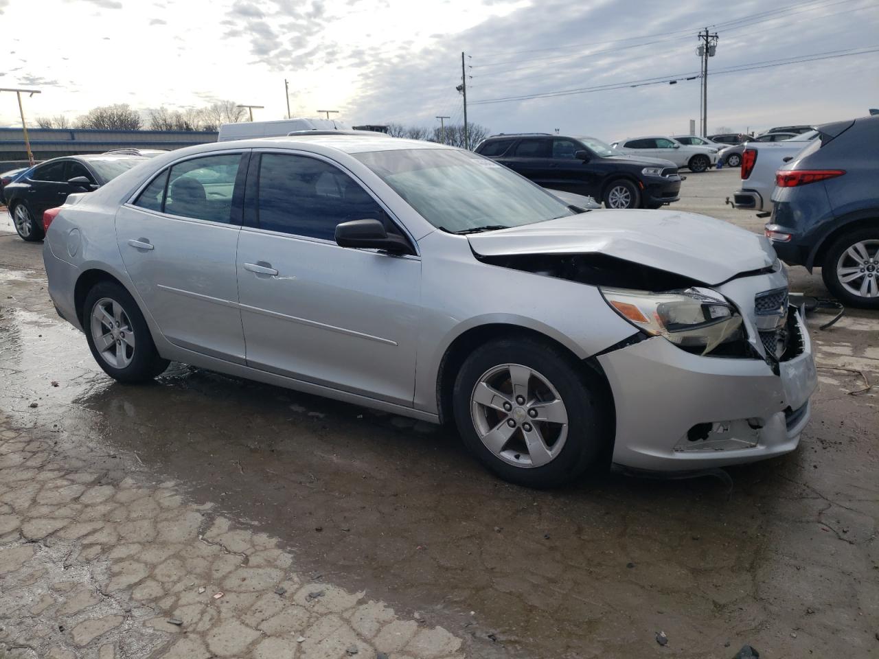 Photo 3 VIN: 1G11A5SA3DF174452 - CHEVROLET MALIBU 