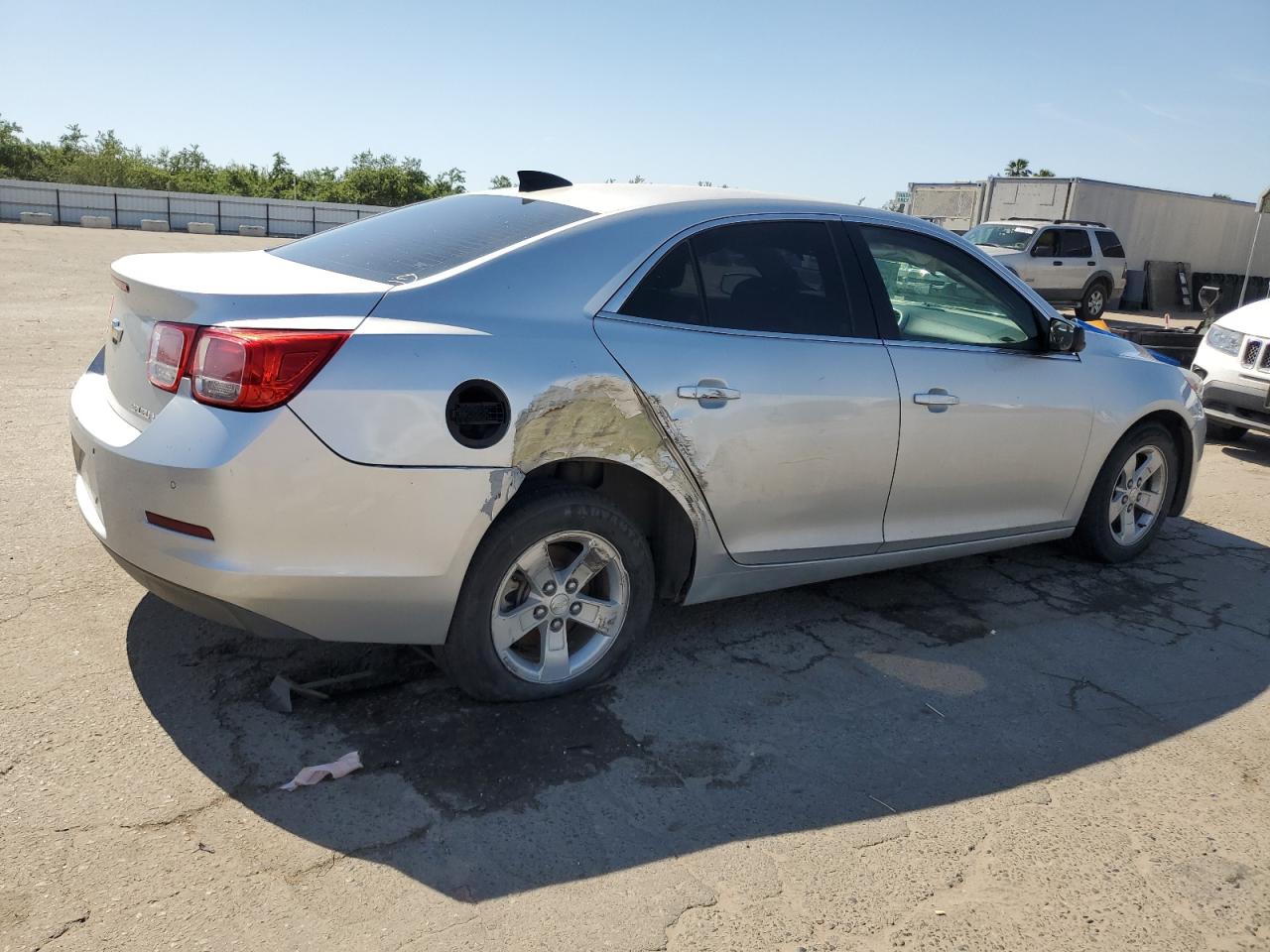 Photo 2 VIN: 1G11A5SA3GU140415 - CHEVROLET MALIBU 