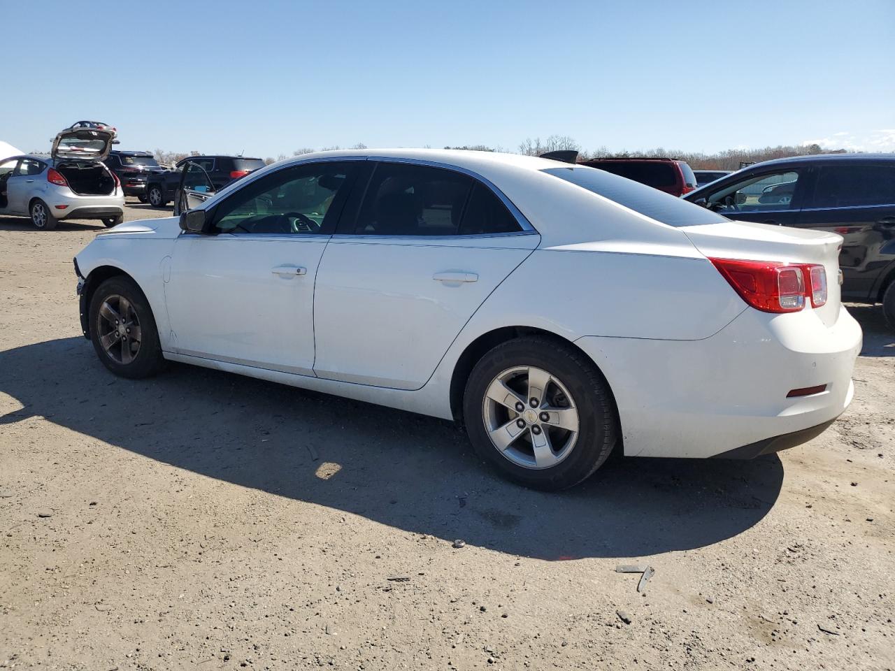 Photo 1 VIN: 1G11A5SA3GU140978 - CHEVROLET MALIBU 