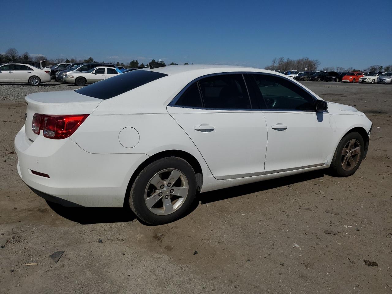 Photo 2 VIN: 1G11A5SA3GU140978 - CHEVROLET MALIBU 