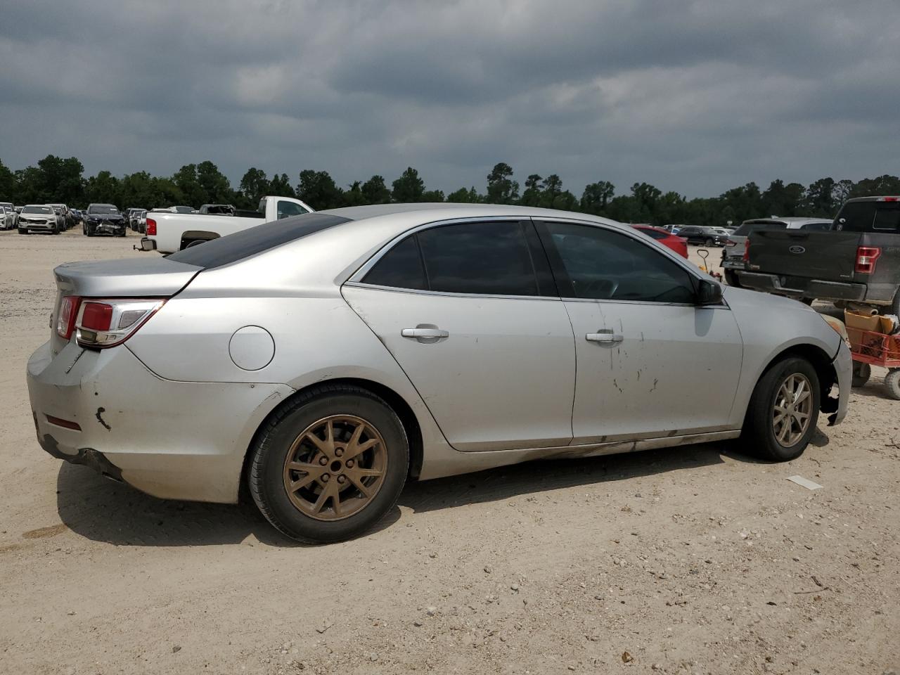 Photo 2 VIN: 1G11A5SA7DF318052 - CHEVROLET MALIBU 