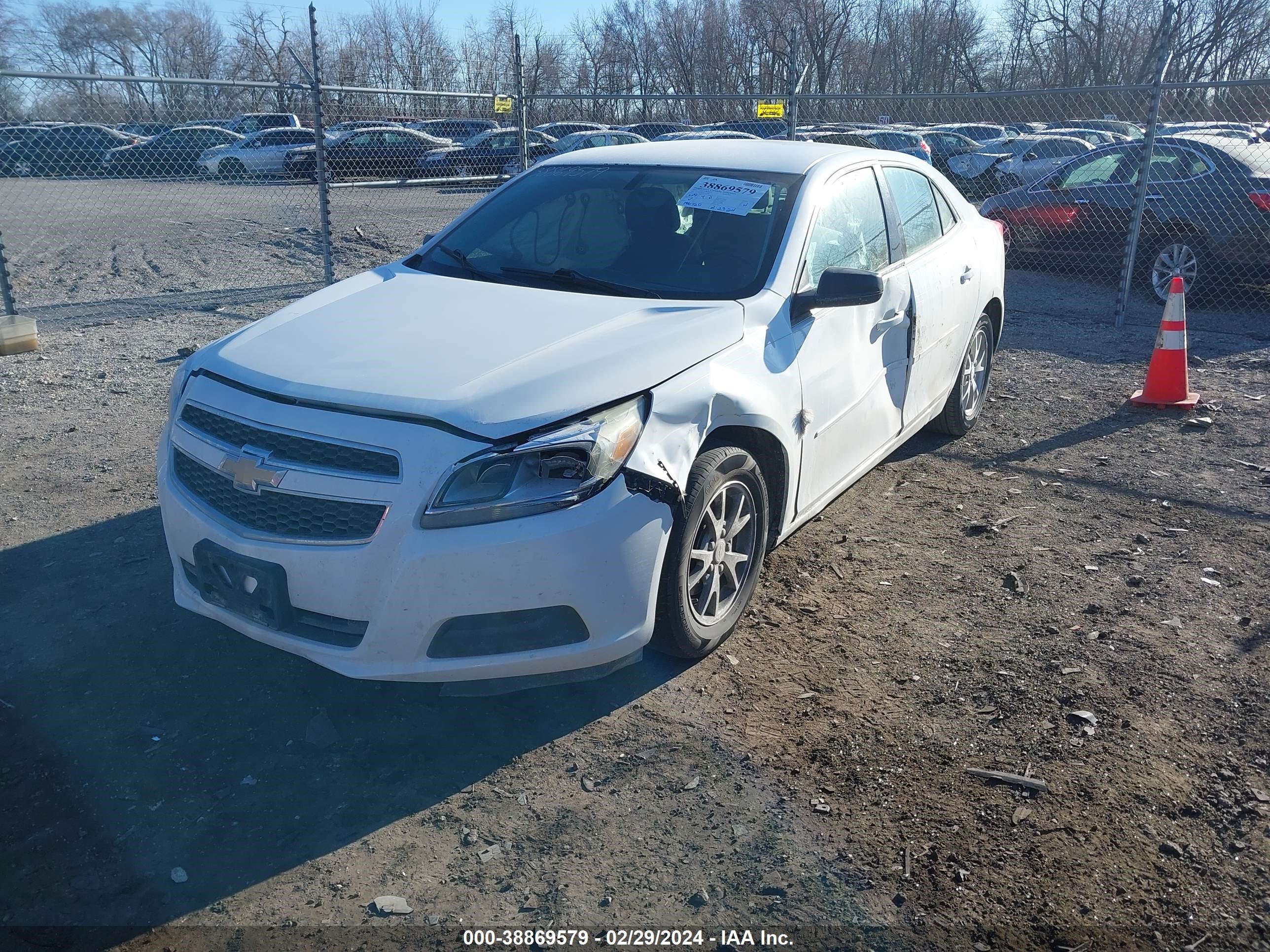 Photo 1 VIN: 1G11A5SAXDF333788 - CHEVROLET MALIBU 