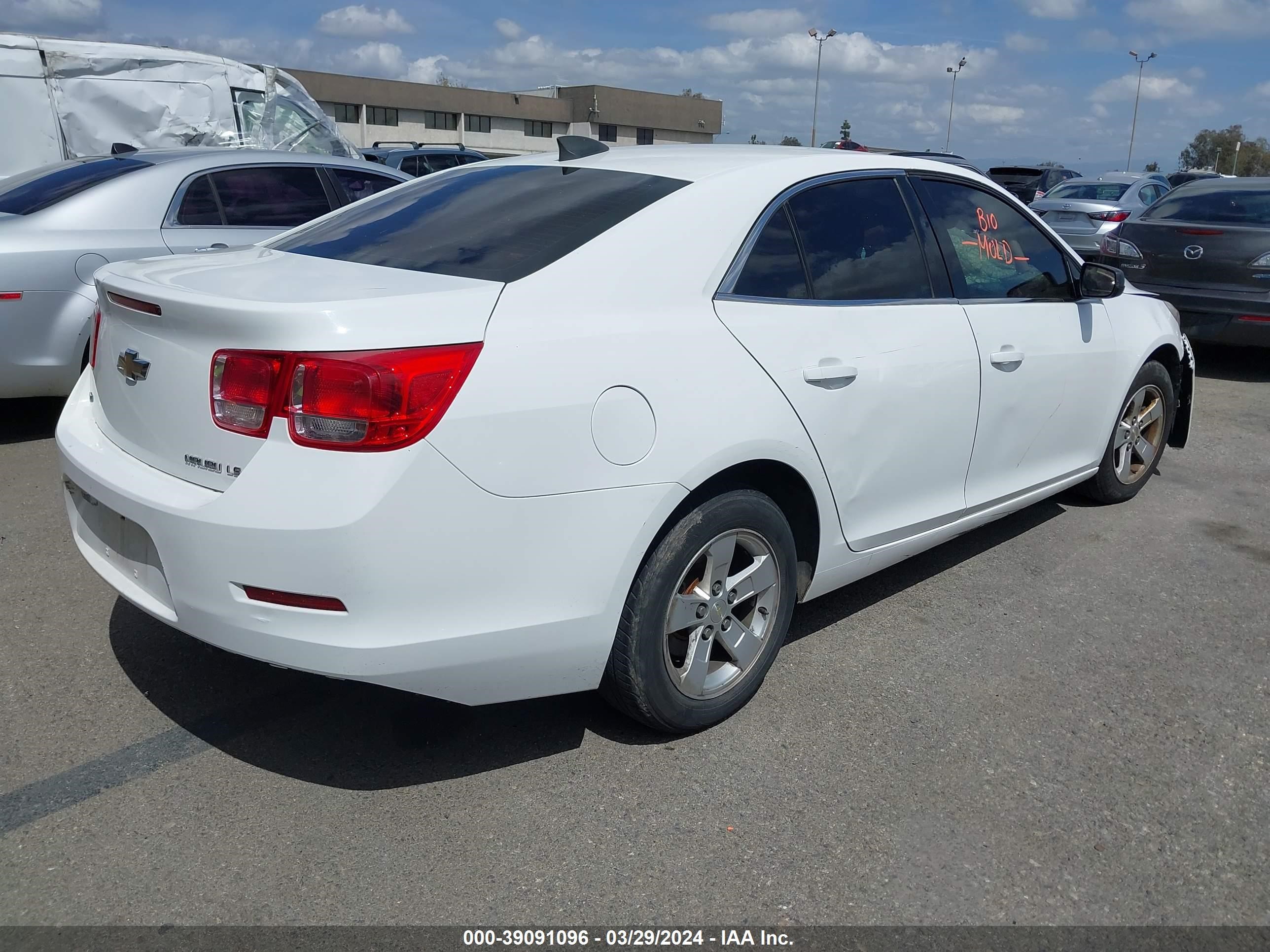 Photo 3 VIN: 1G11A5SAXGU159804 - CHEVROLET MALIBU 