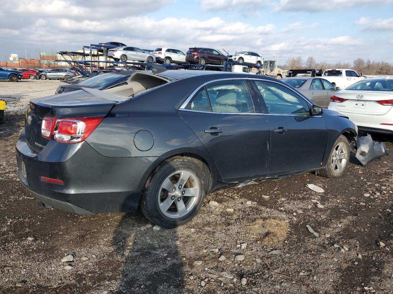 Photo 2 VIN: 1G11A5SL1FF318407 - CHEVROLET MALIBU 